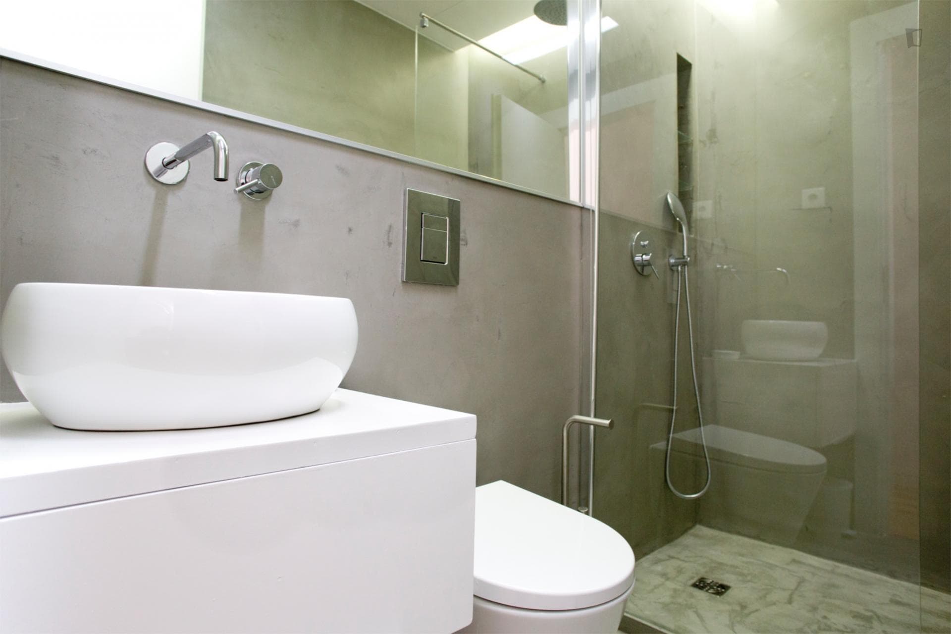 Great-looking bedroom in Anjos photo 1
