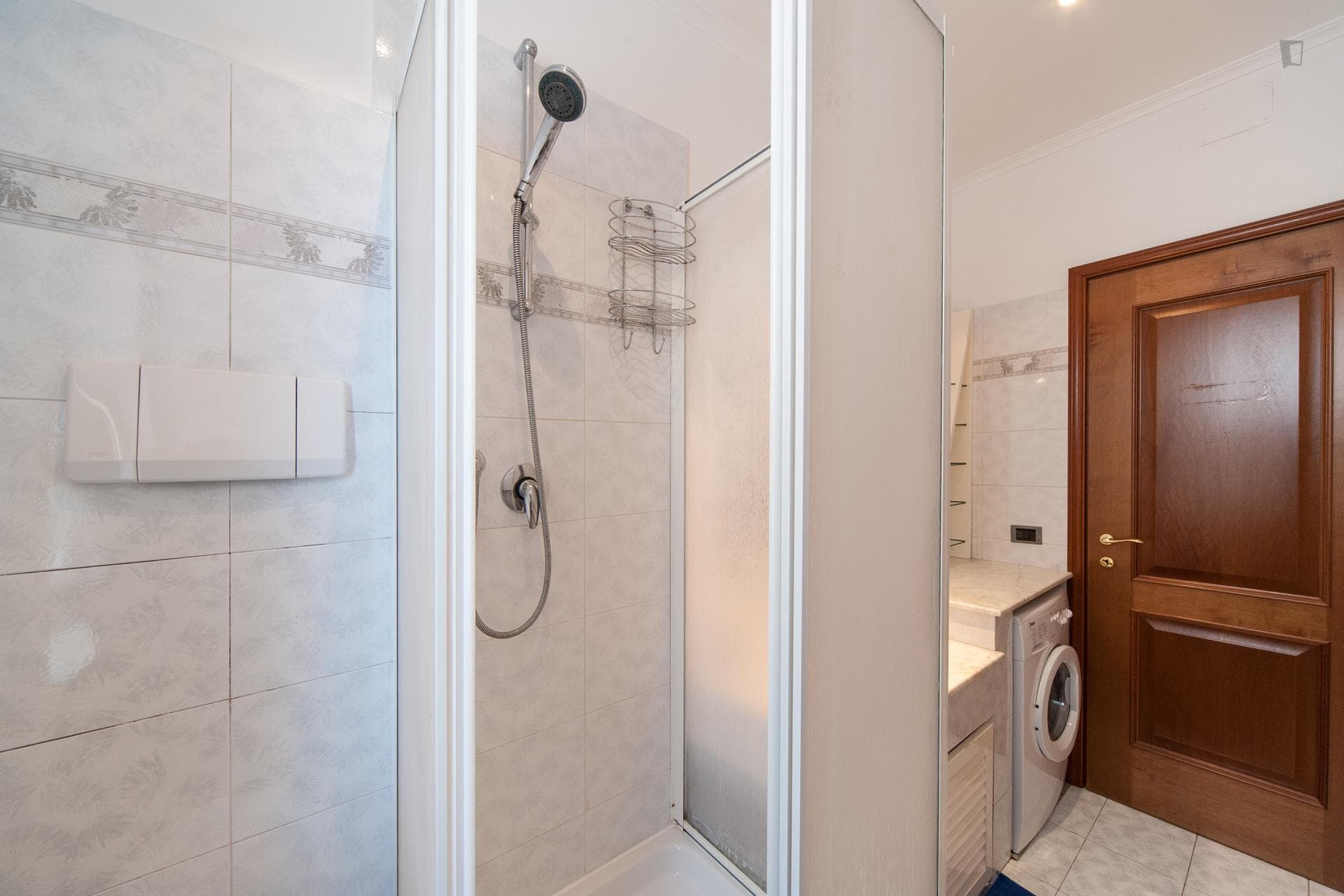 Charismatic single bedroom in a 4-bedroom flat, in the Torre Gaia neighbourhood photo 1