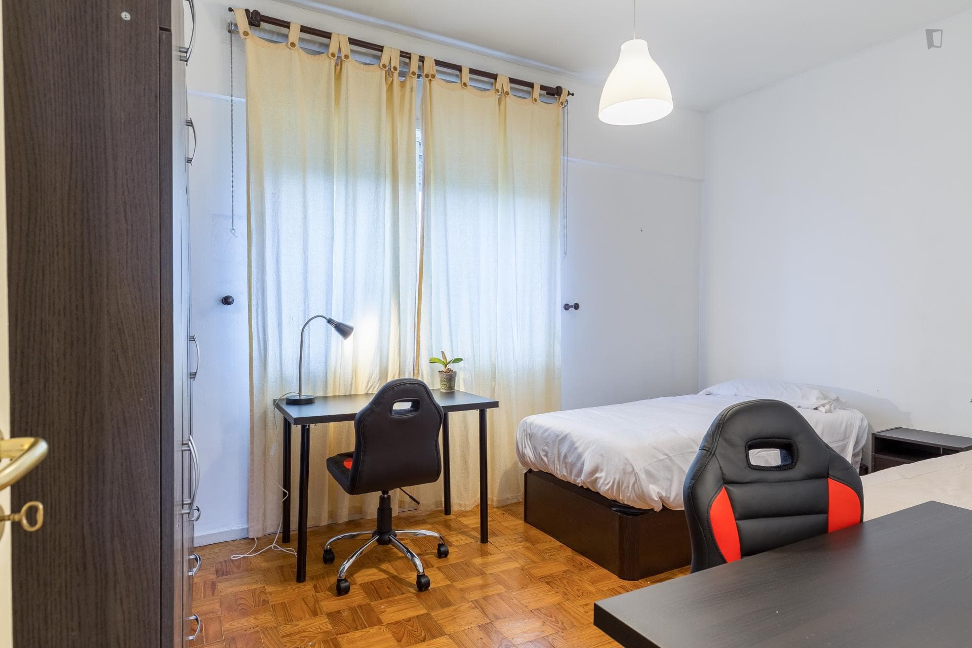 Pretty nice single spacious bedroom near Estádio do Dragão and Polo Universities photo 1