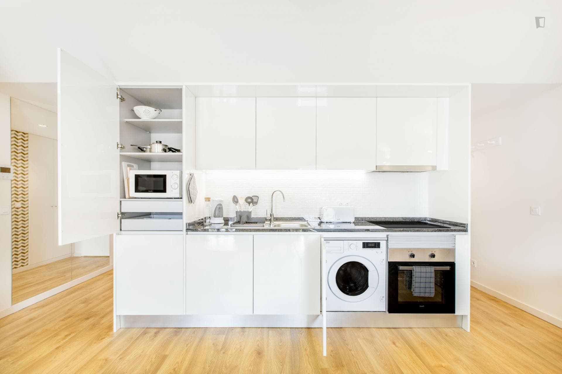 Modern Studio near Lapa Metro Station photo 1