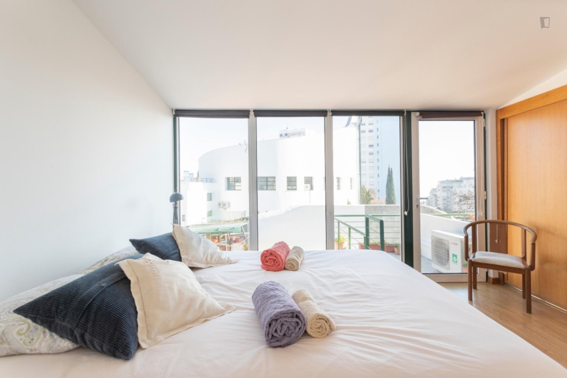 2-bedroom apartment, with outdoor area and AC photo 1
