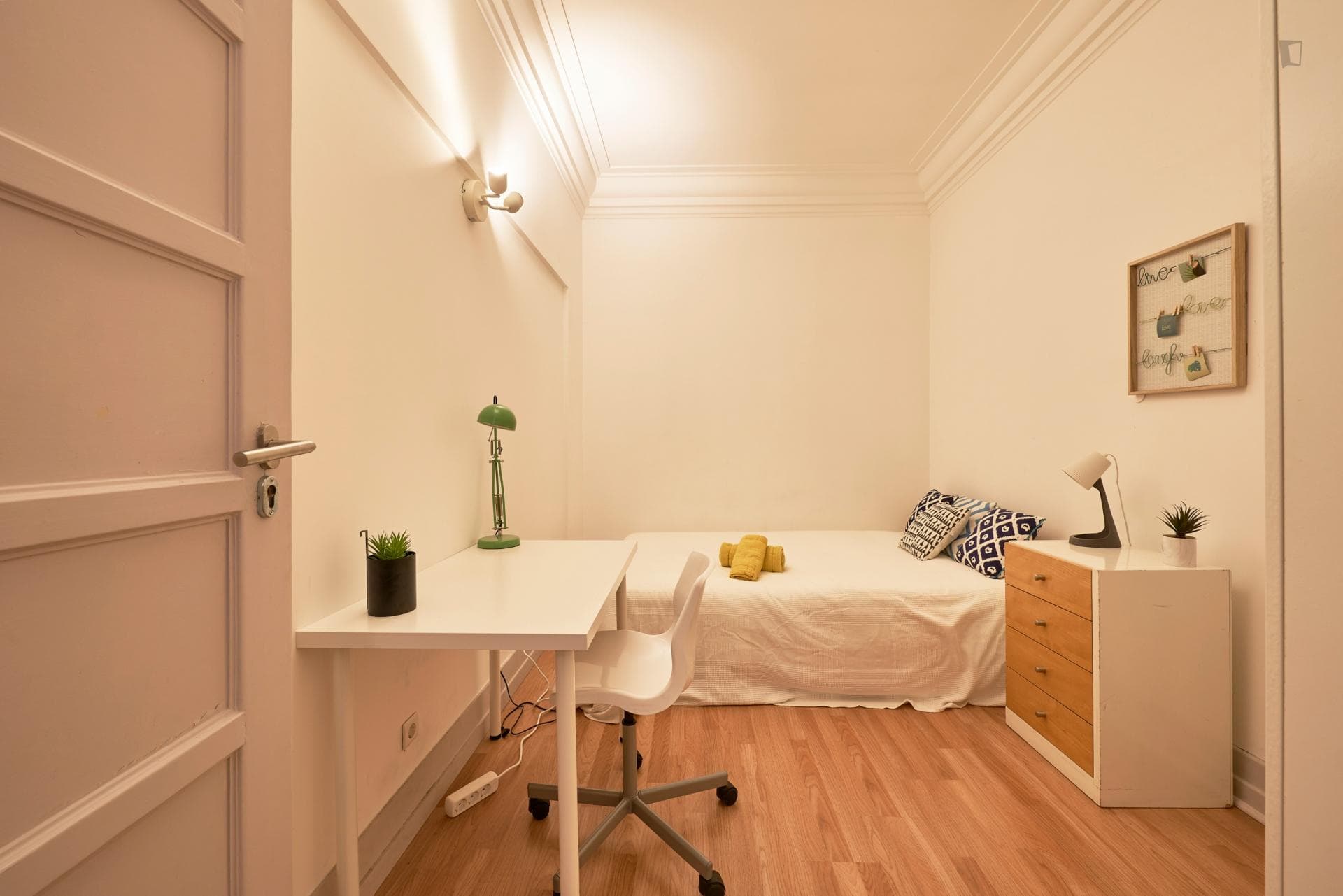 Beautiful single bedroom in Marquês de Pombal photo 1
