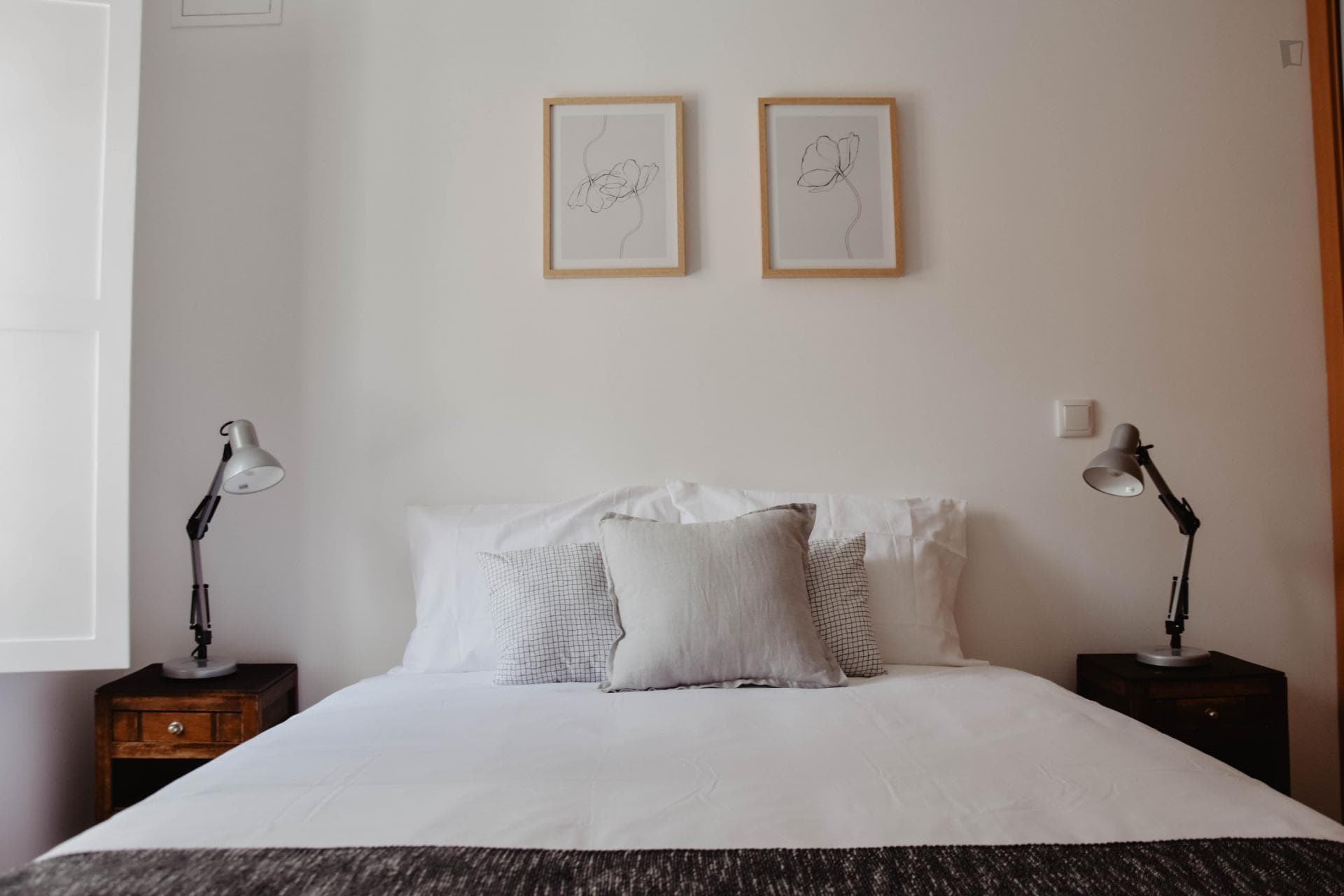 Great 1-bedroom apartment nearby Coimbra train station photo 1
