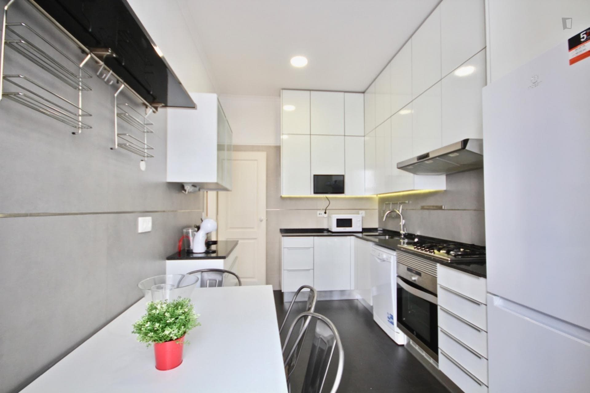 Amazing 2-bedroom flat in Entrecampos photo 1