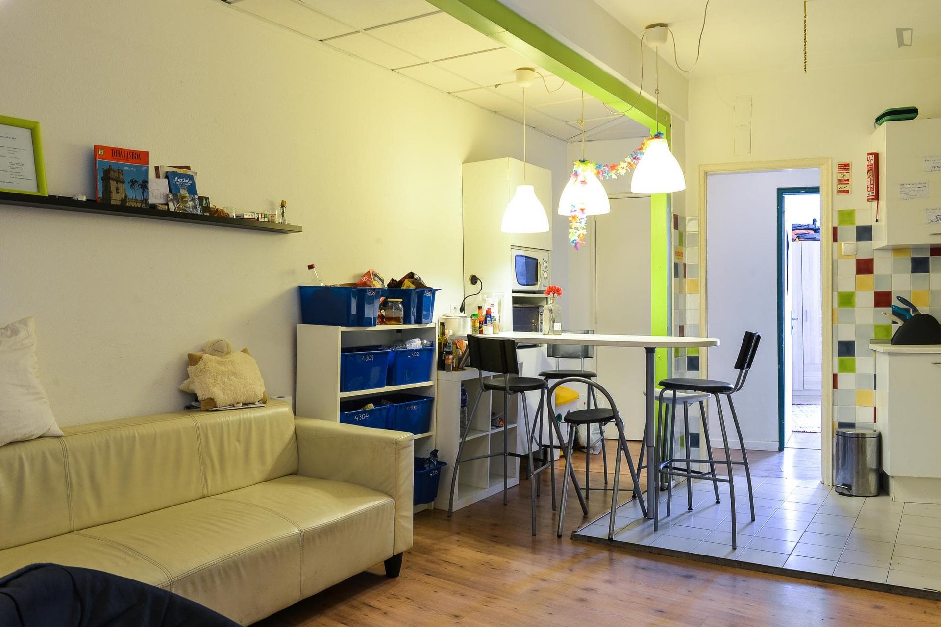 Single bedroom with balcony near metro photo 1