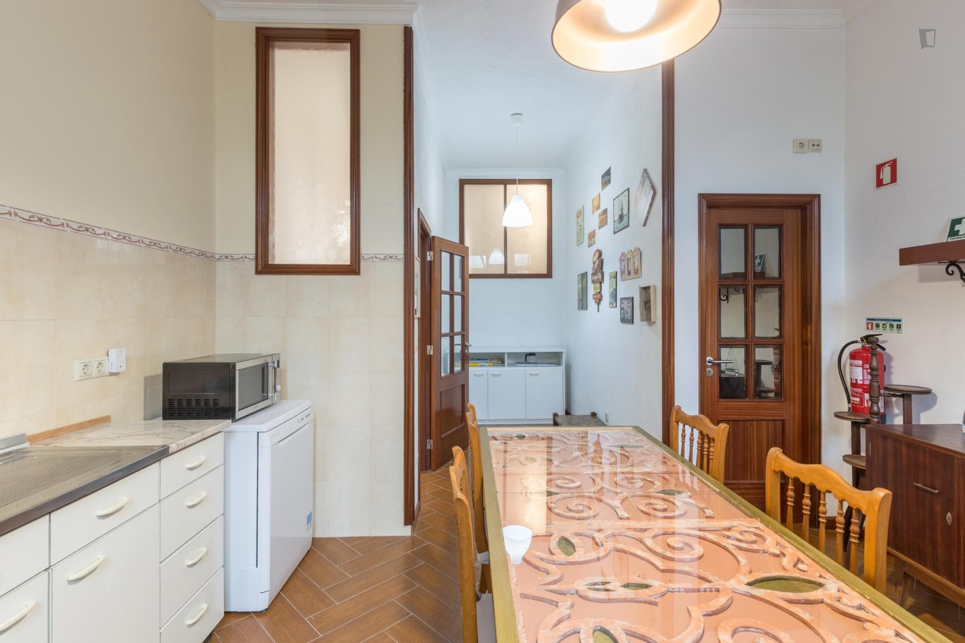 Fun single bedroom with balcony and private bathroom in Porto photo 1