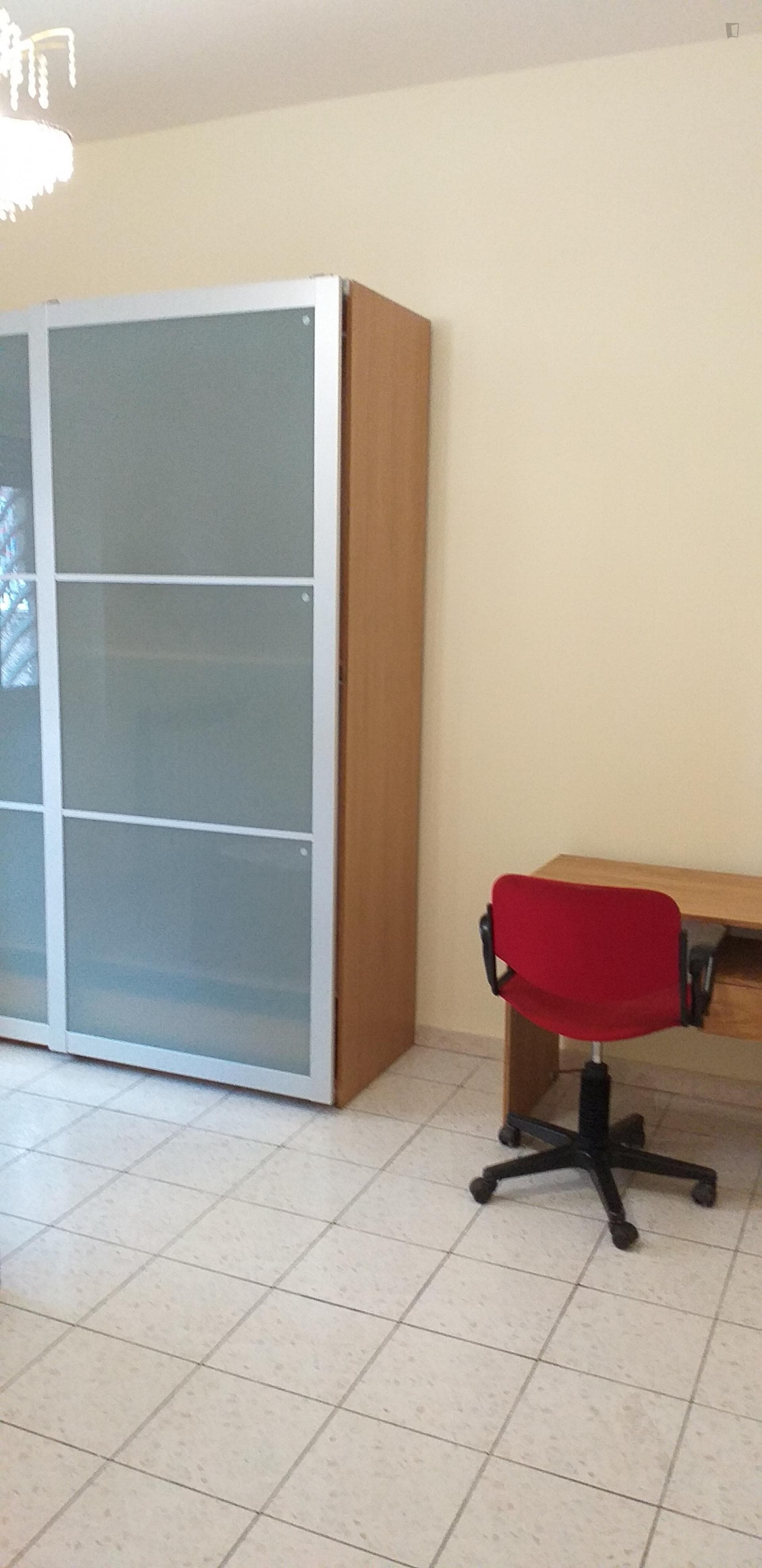 Single bedroom in a 2-bedroom apartment near Parco Via Calimera photo 1
