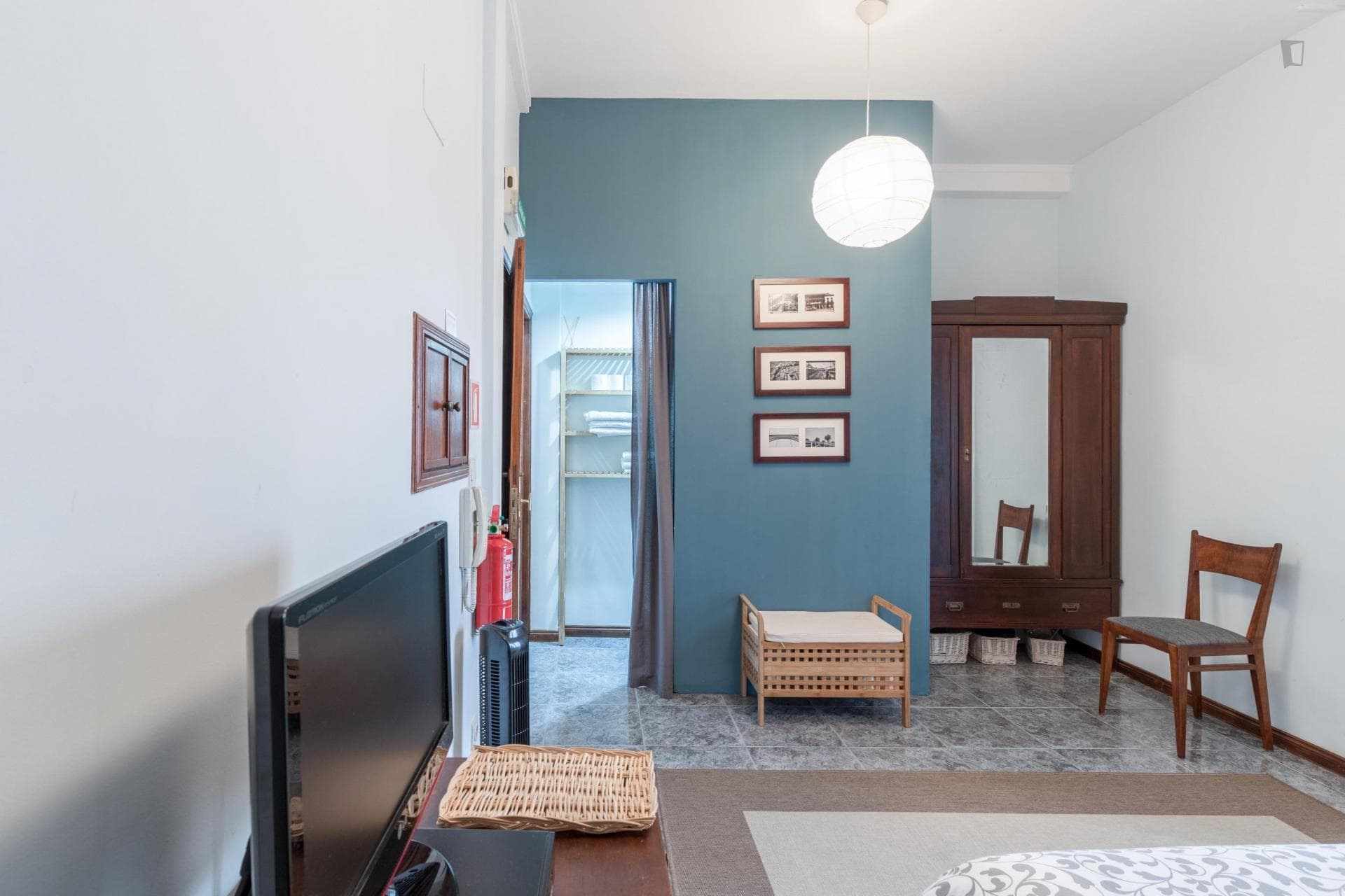 Modern studio in the student-popular Paranhos parish photo 1