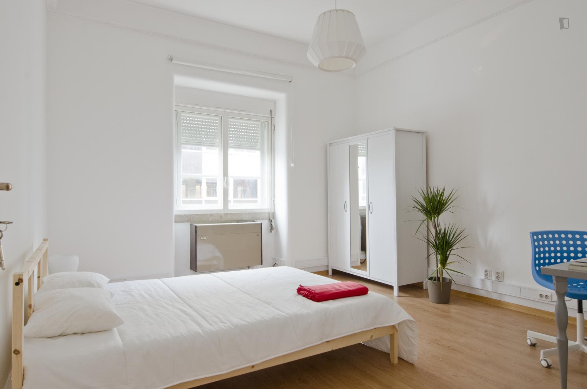 Engaging double bedroom not far from Instituto Superior Técnico photo 1