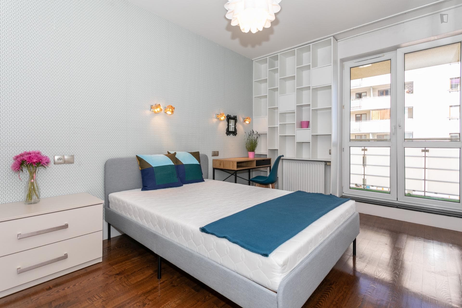 3-Bedroom apartment near Wawrzyszew metro station photo 1