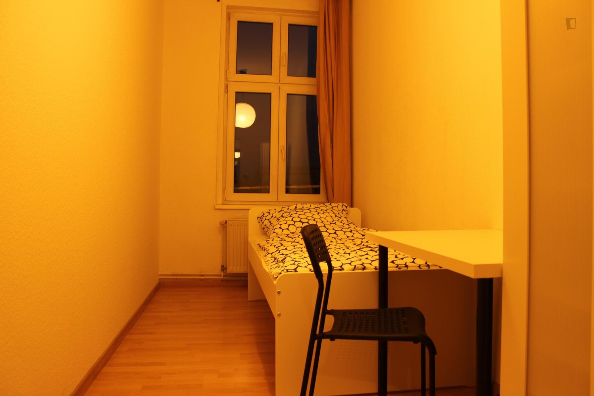Snug single bedroom in a flat in Friedrichshain photo 1
