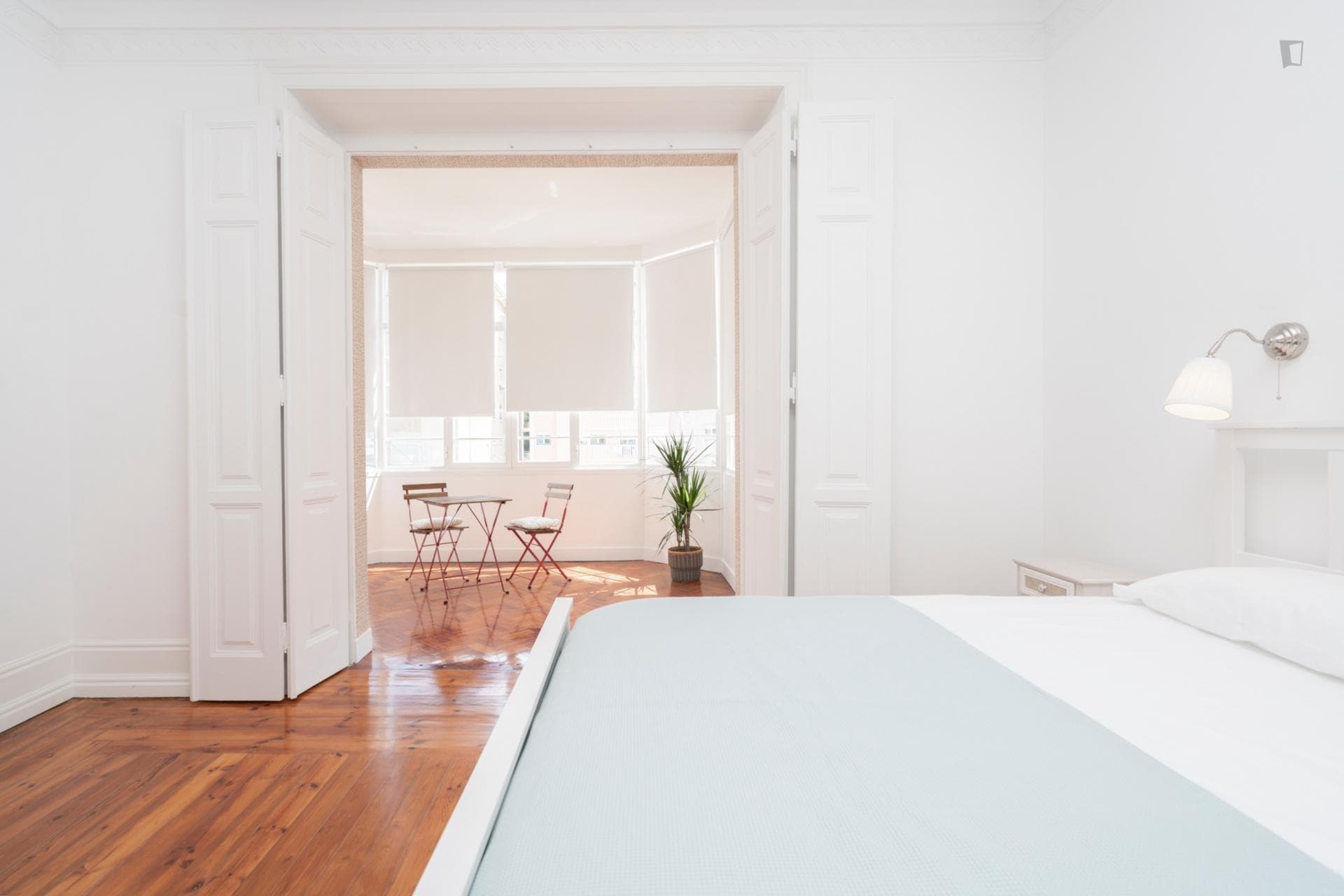 Double bedroom near Campo Pequeno metro station photo 1