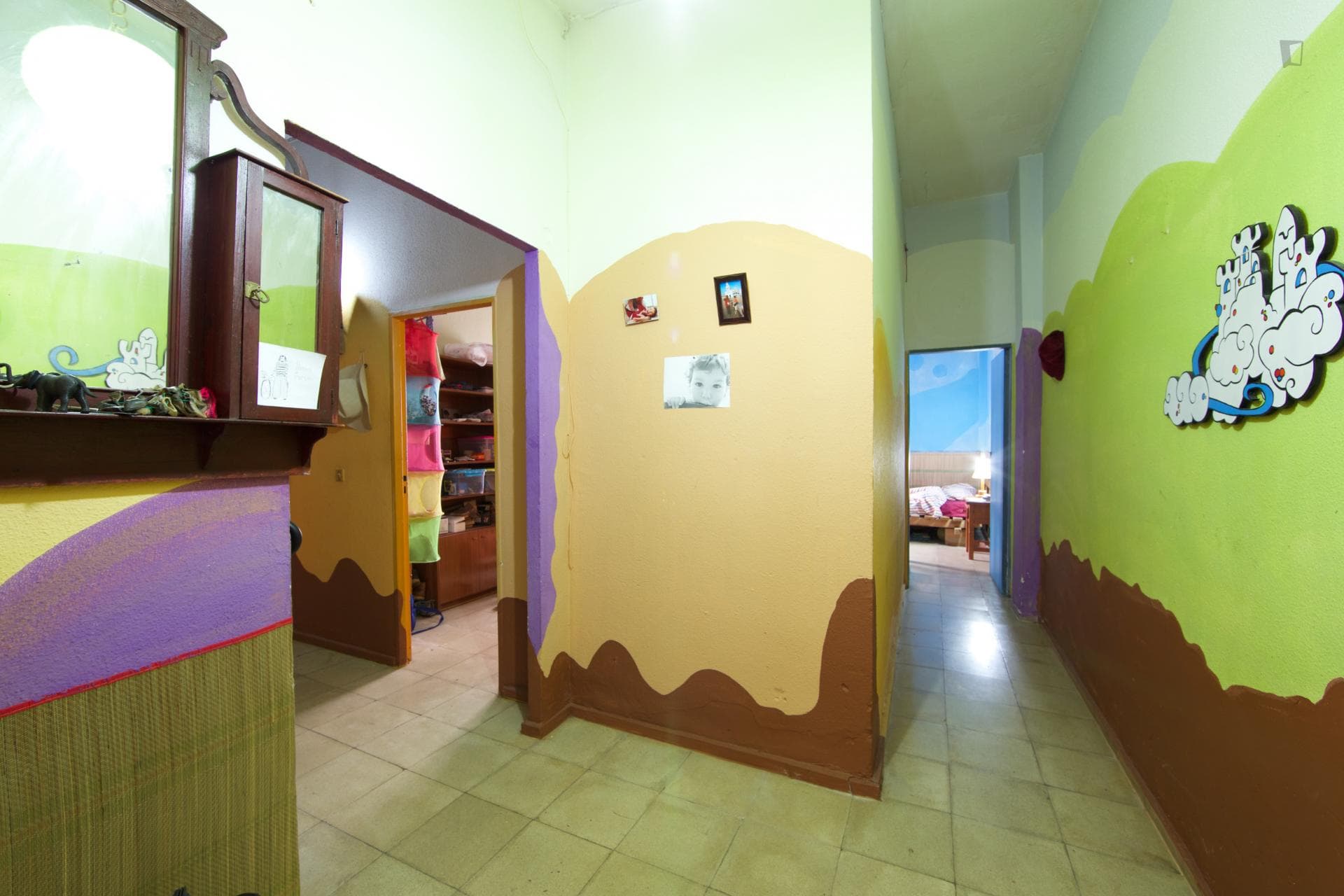 Simple single bedroom in proximity to Mezquita-catedral de Córdoba photo 1