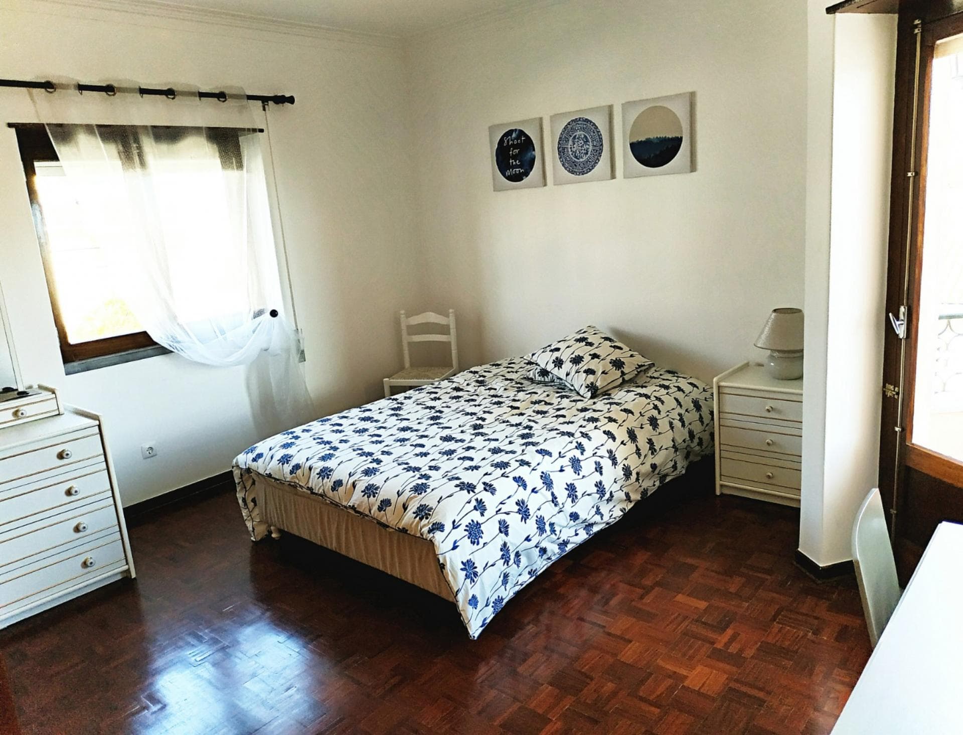 Single bedroom in a house in Parede photo 1