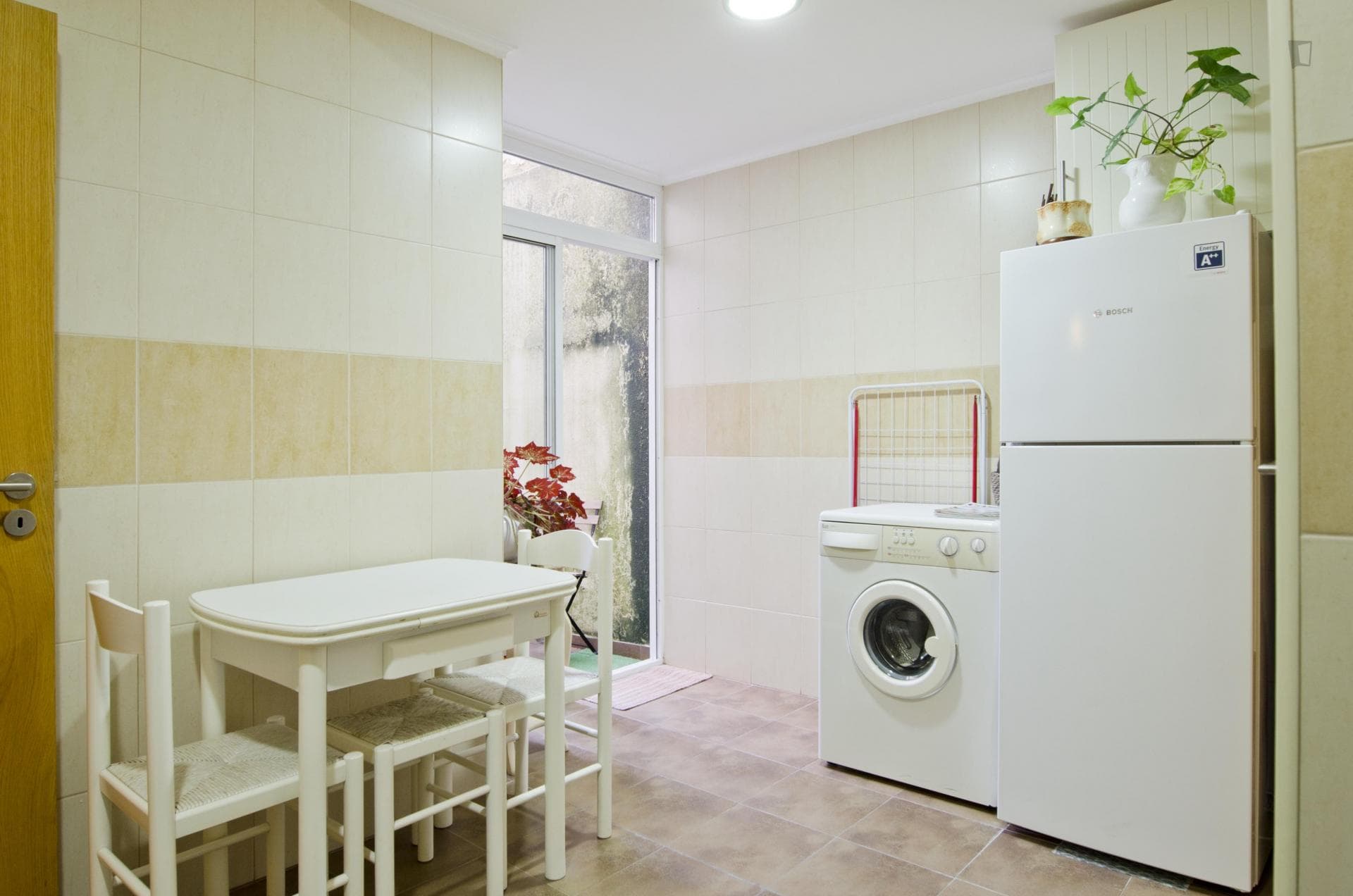Neat 1-bedroom flat not far from Instituto Superior Técnico photo 1