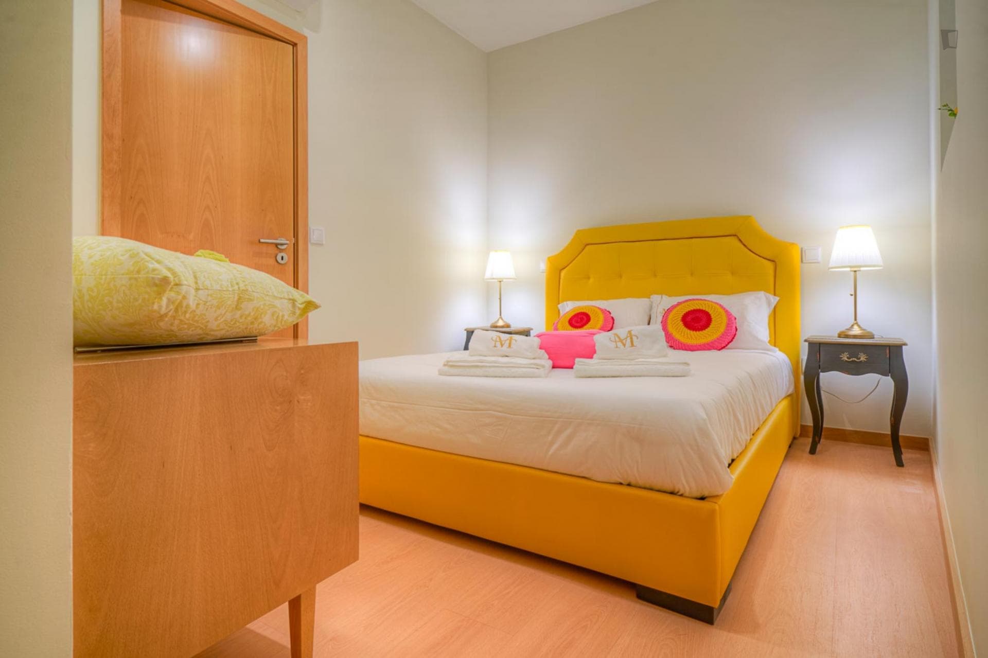 Fabulous 2-bedroom apartment downtown Gaia-Porto photo 1
