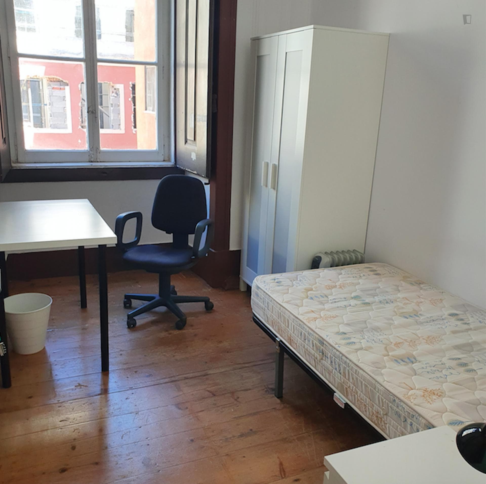 Awesome single bedroom in Lisbon photo 1
