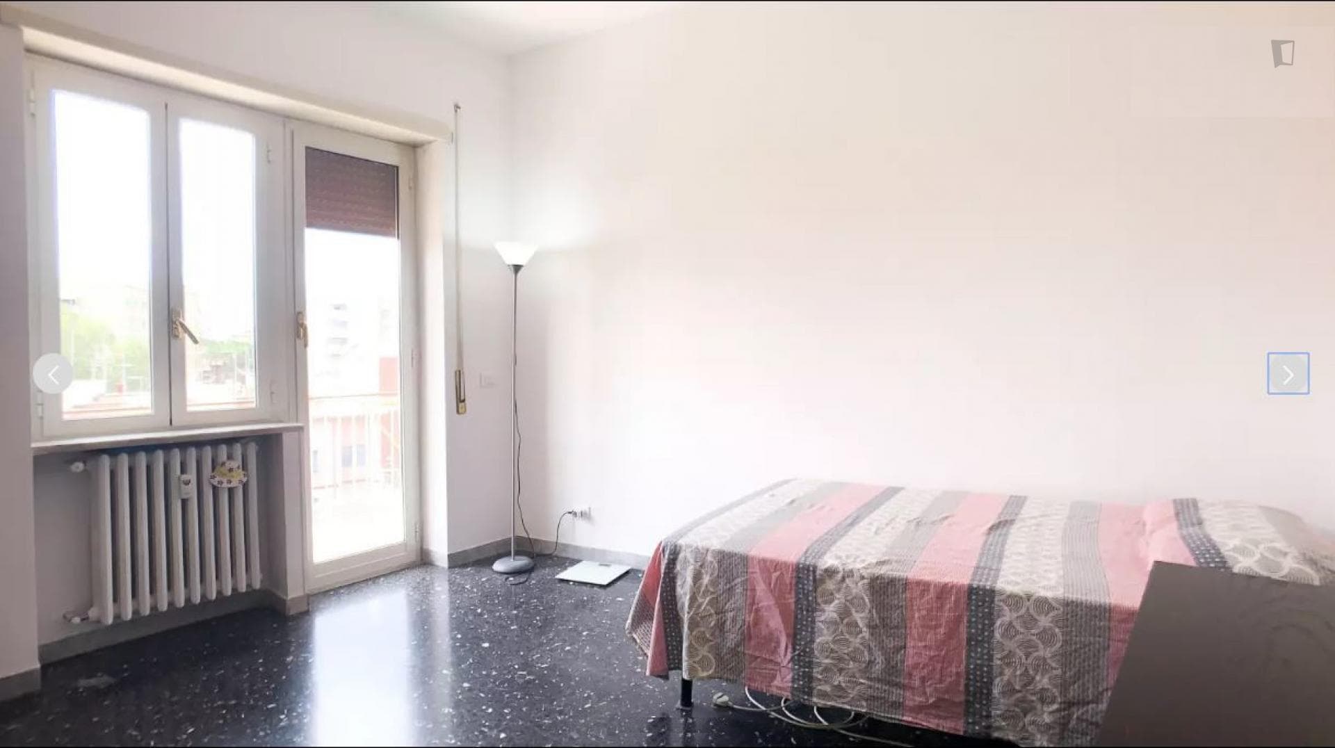 Nice bedroom in Ostiense neighbourhood photo 1