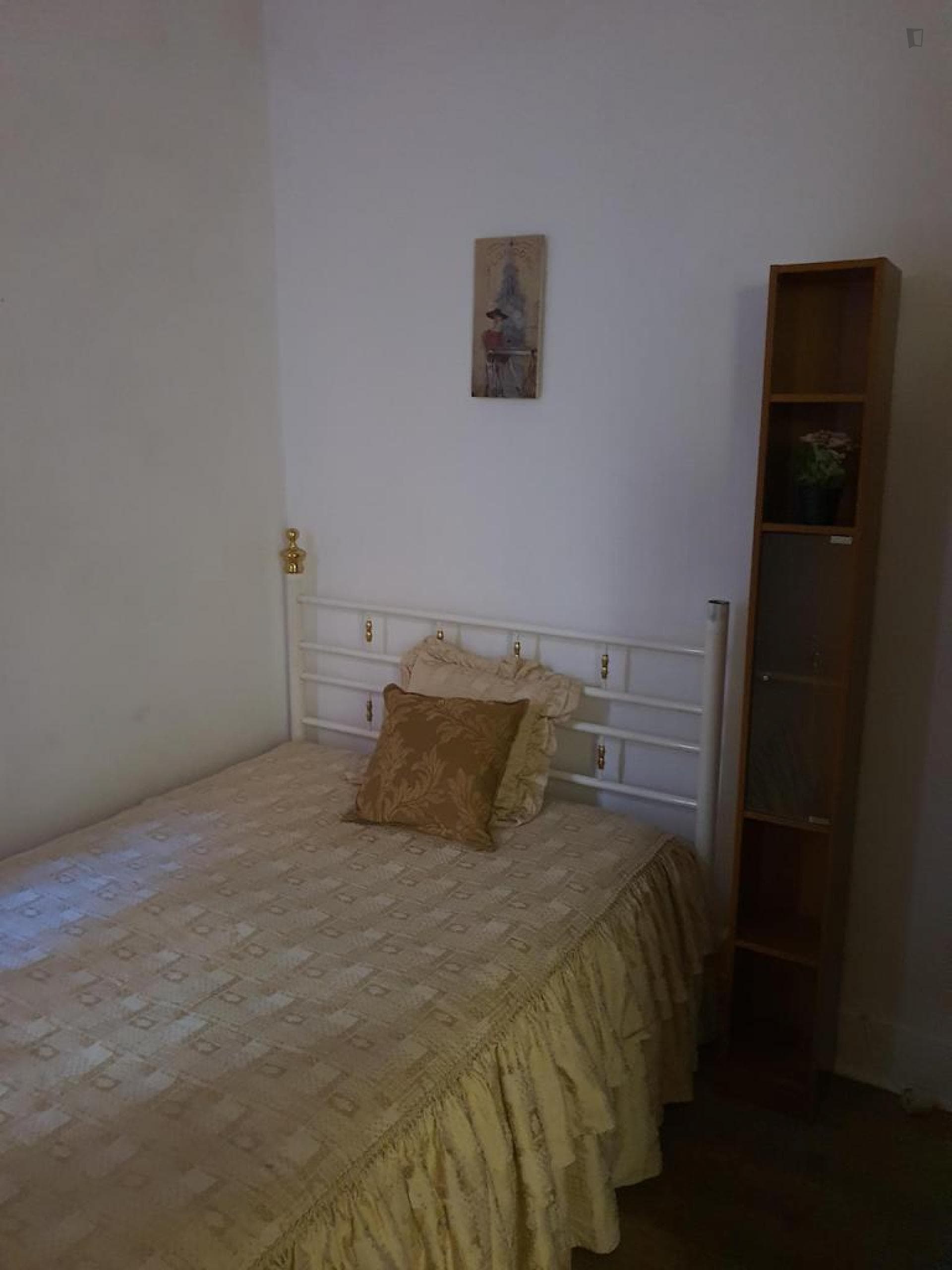 Lovely double bedroom around Instituto Superior Técnico photo 1