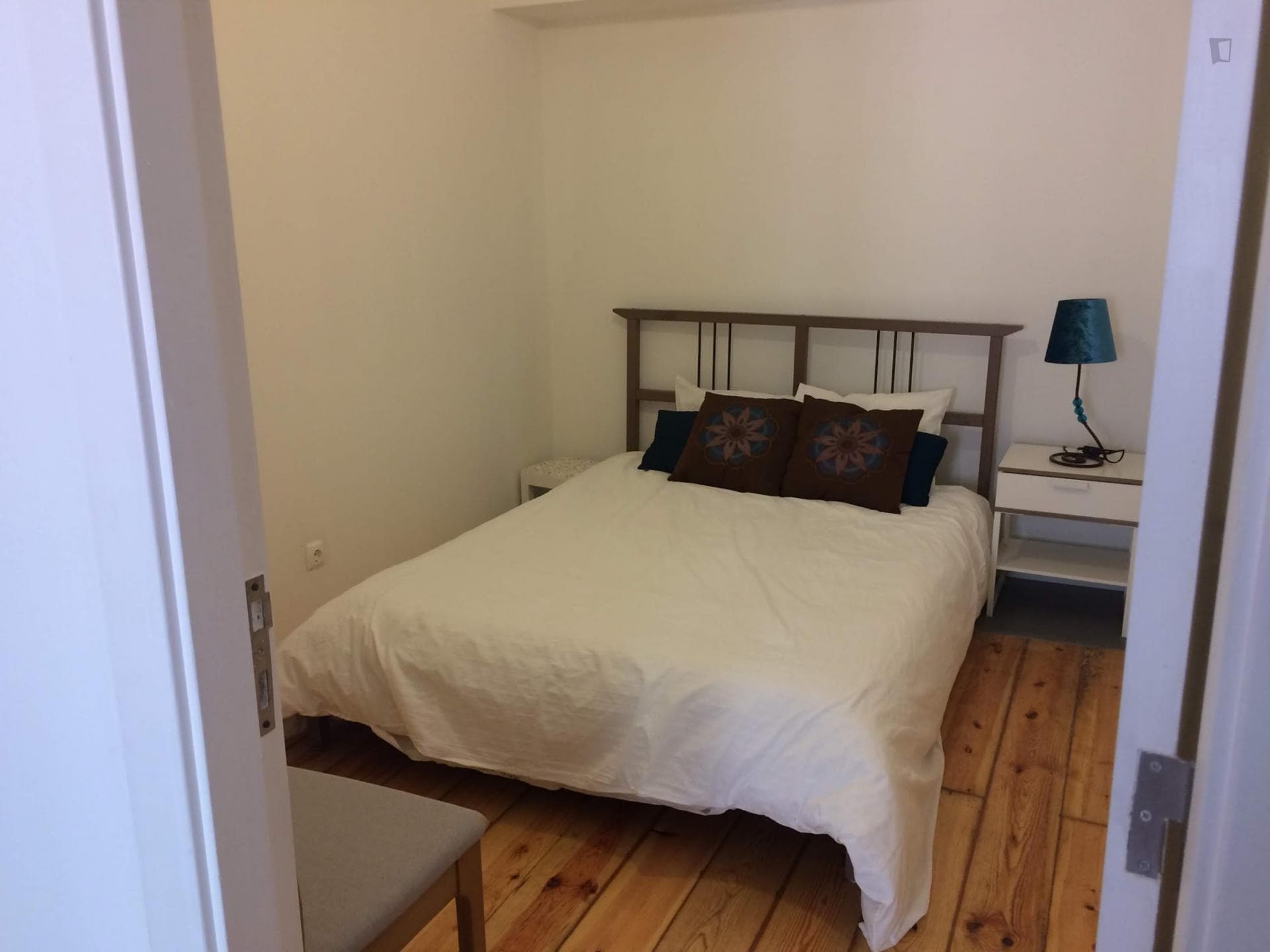 Lovely 1-bedroom apartment close to Lisbon School of Economics and Management photo 1