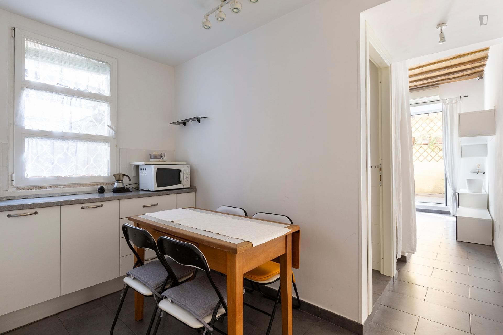 Pleasant 1-bedroom apartment near Castel Sant'Angelo photo 1
