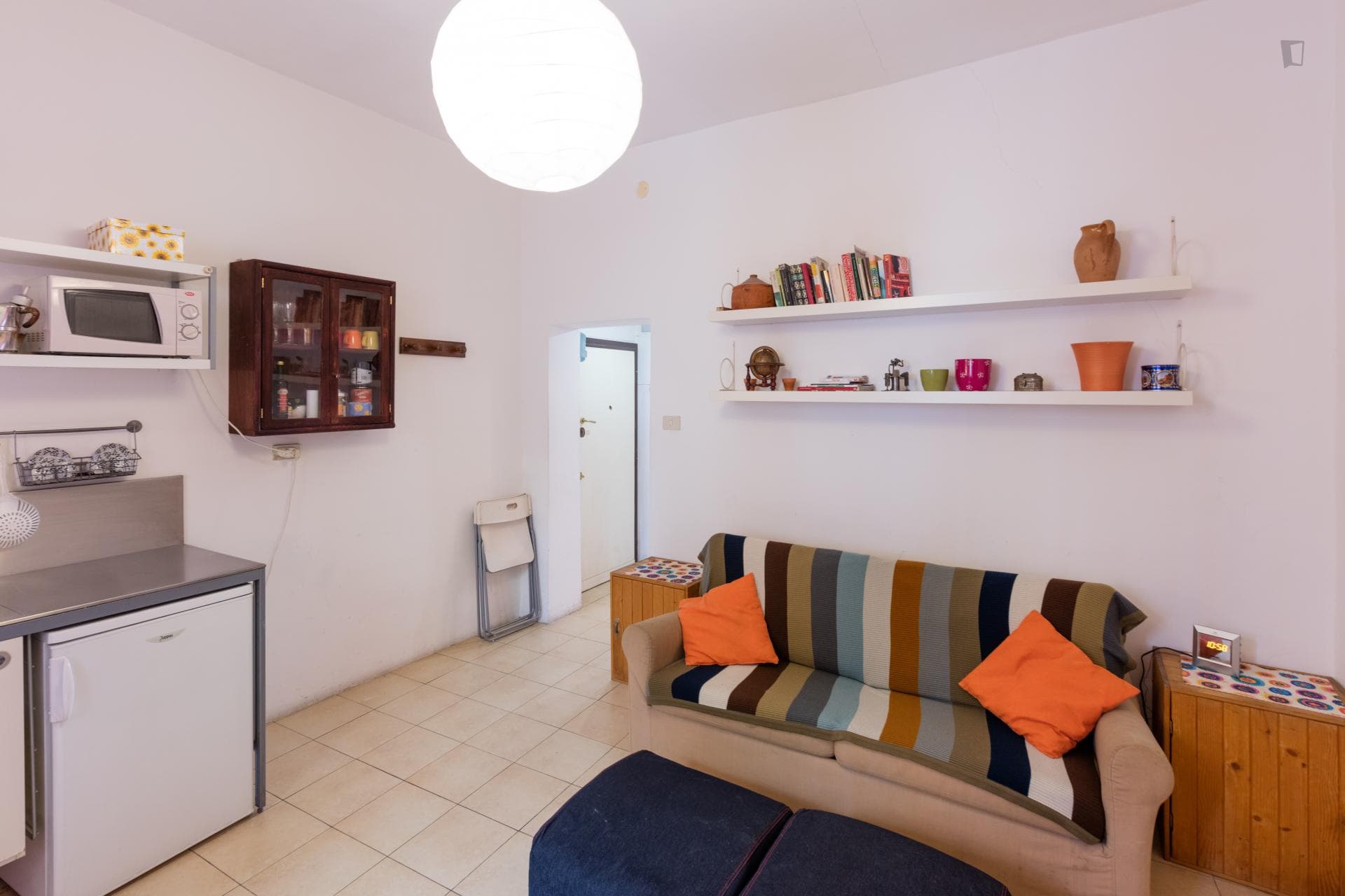 Trendy 1-bedroom apartment close to S. Elena train station photo 1