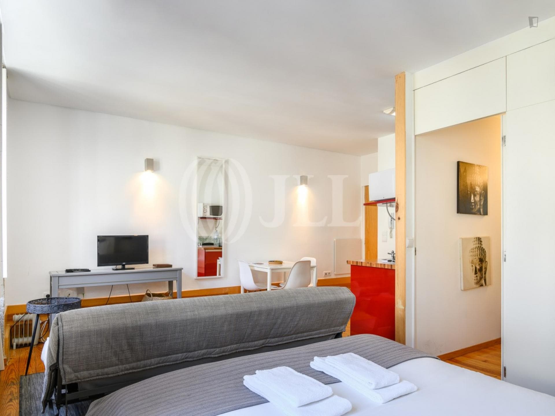 Very cool 1-bedroom flat close to Universidade do Porto photo 1