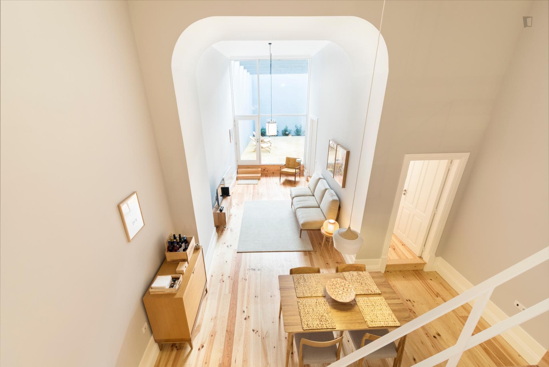 2-Bedroom apartment near Aliados metro station photo 1