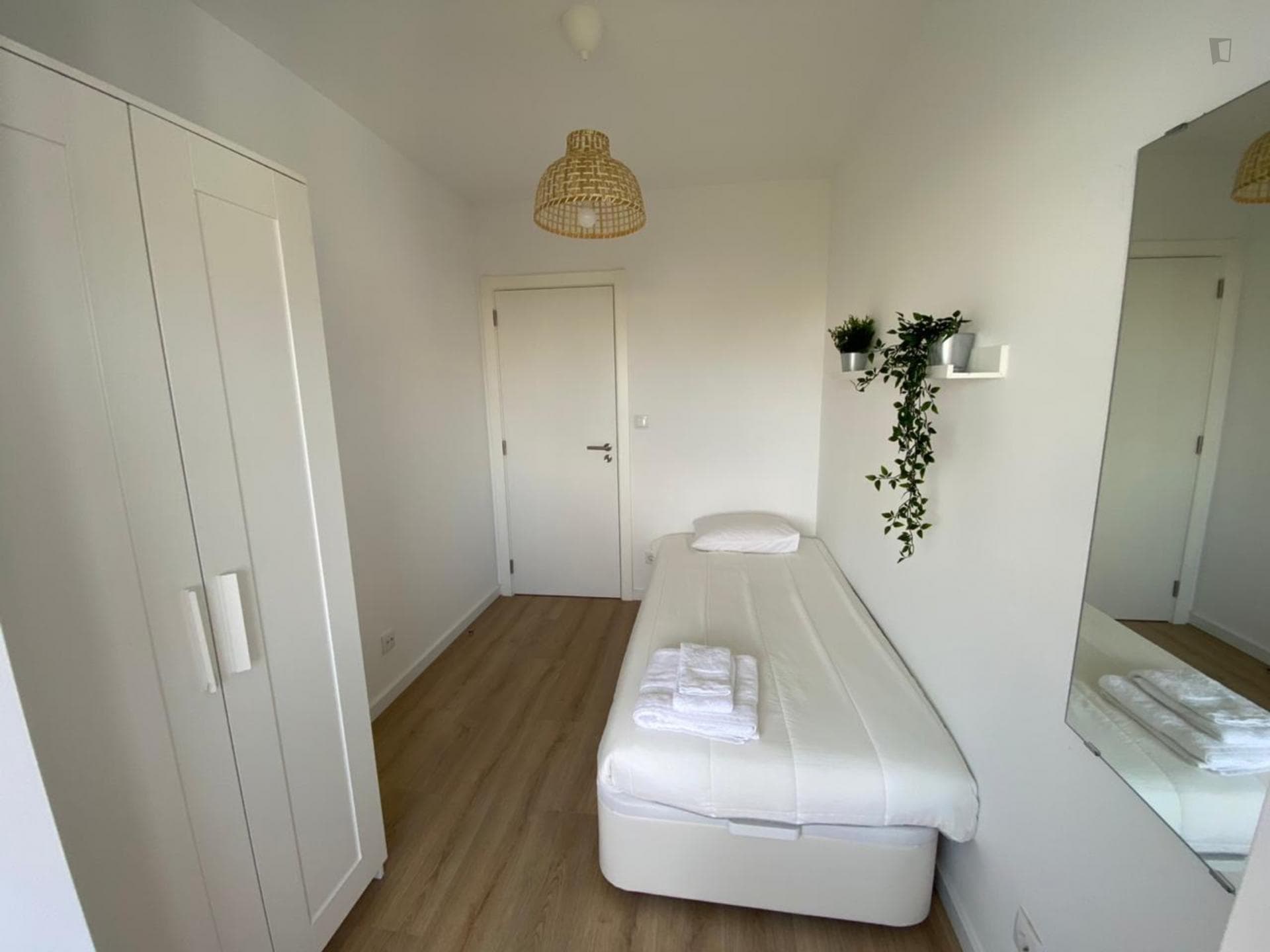 Single bedroom in Oeiras photo 1