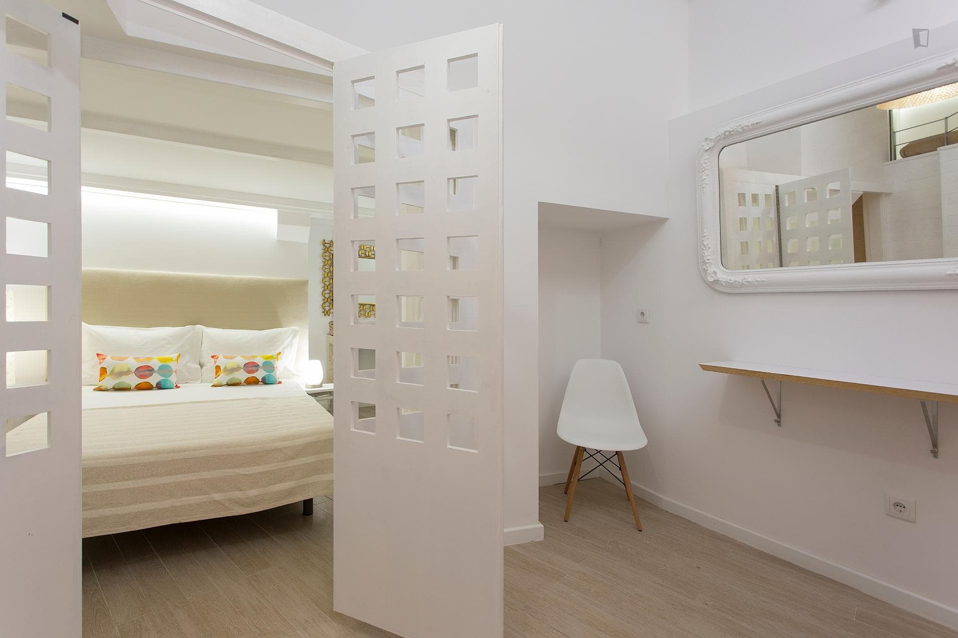 Nice studio apartment around Rossio metro station photo 1