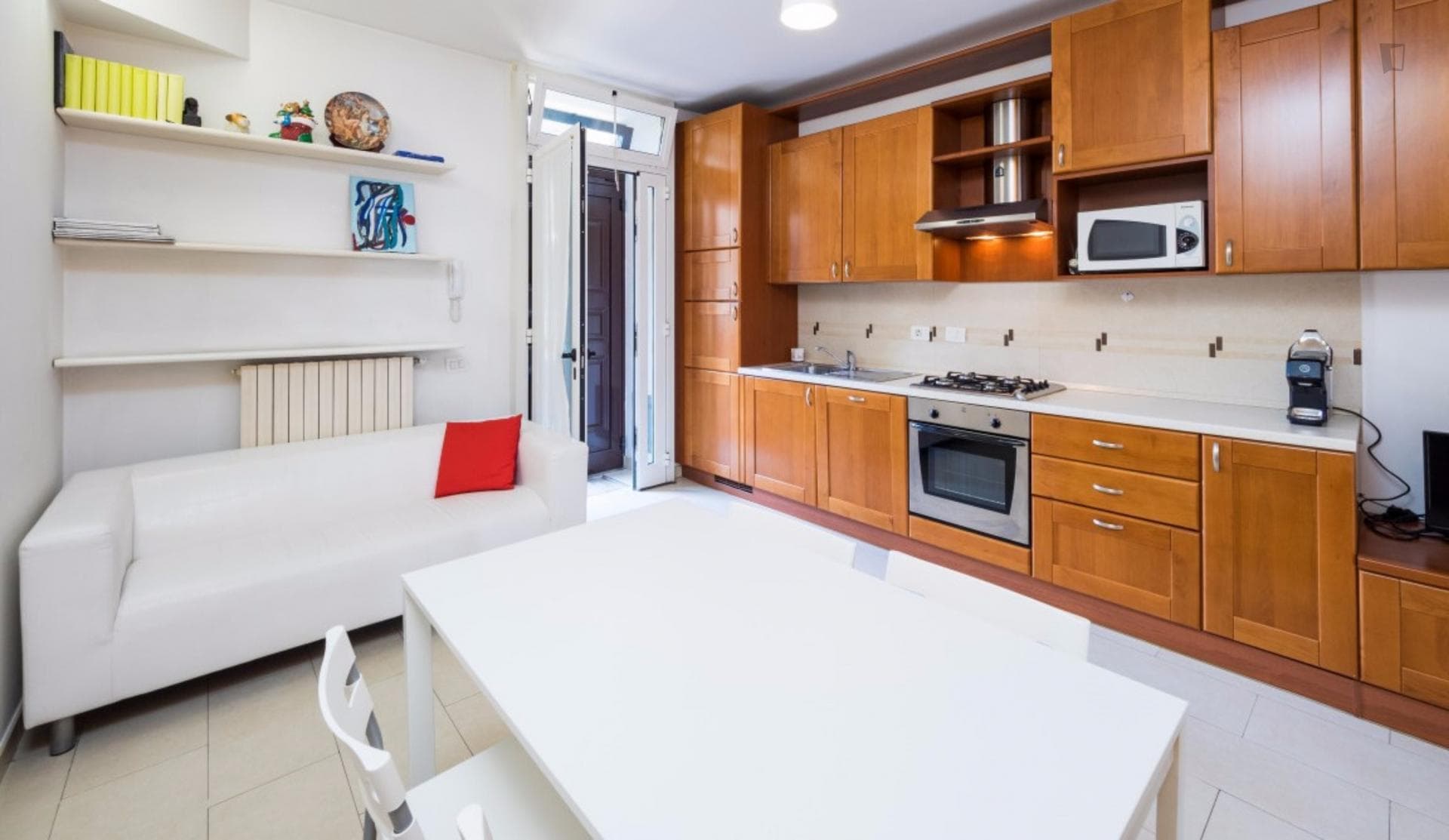Roomy double bedroom near Pasteur metro station photo 1