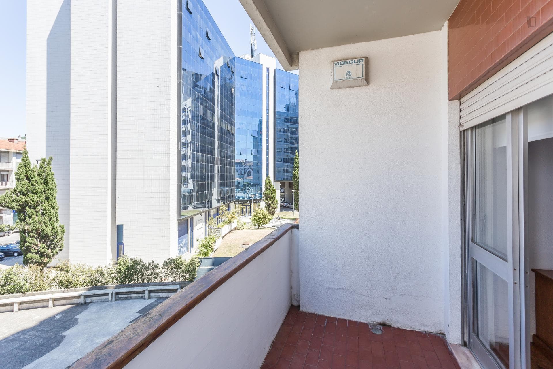 Comfortable 3-bedroom apartment near Universidade do Porto photo 1