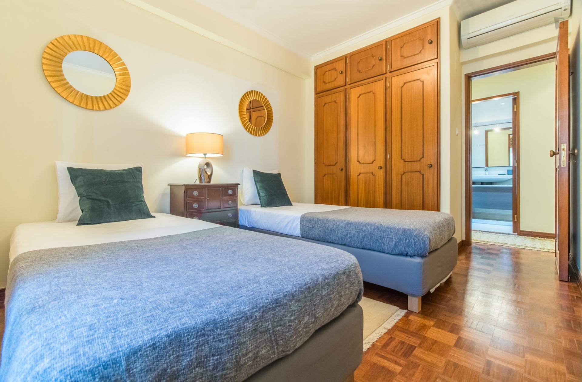 Charming 3-bedroom apartment near Telheiras metro station photo 1