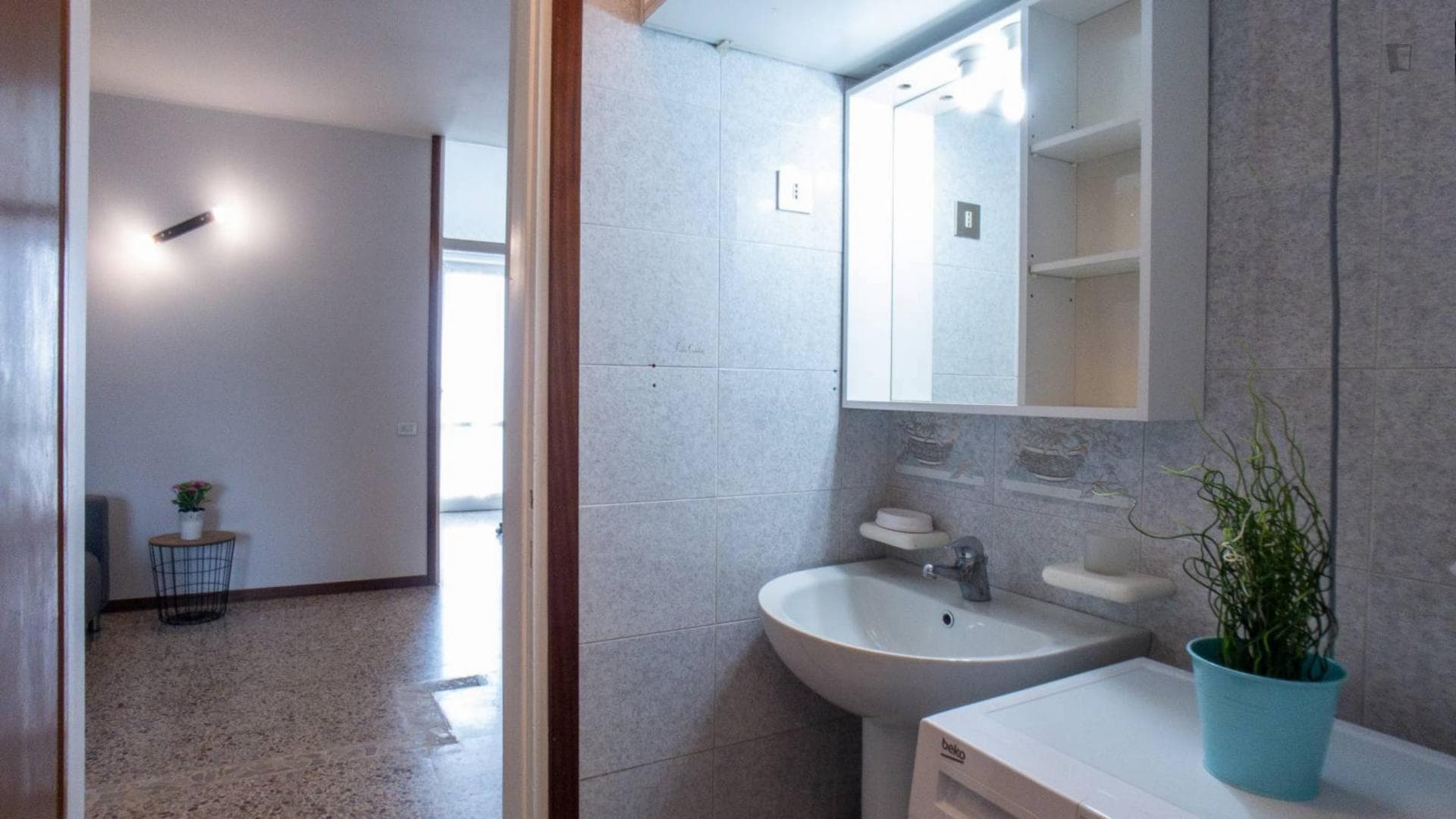 Cool single bedroom with balcony close to Bisceglie metro station photo 1