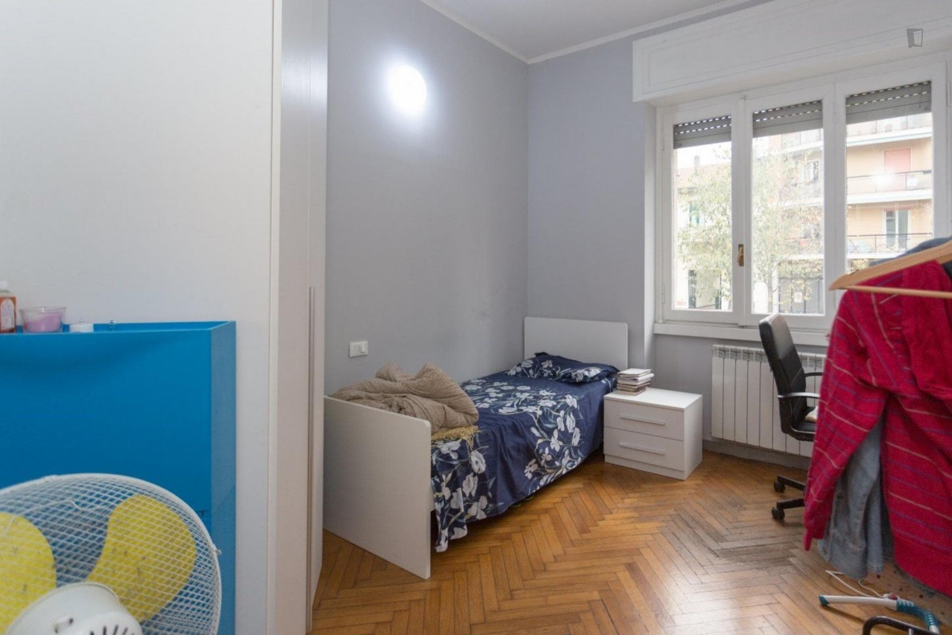Cosy single bedroom close to Romolo metro station photo 1