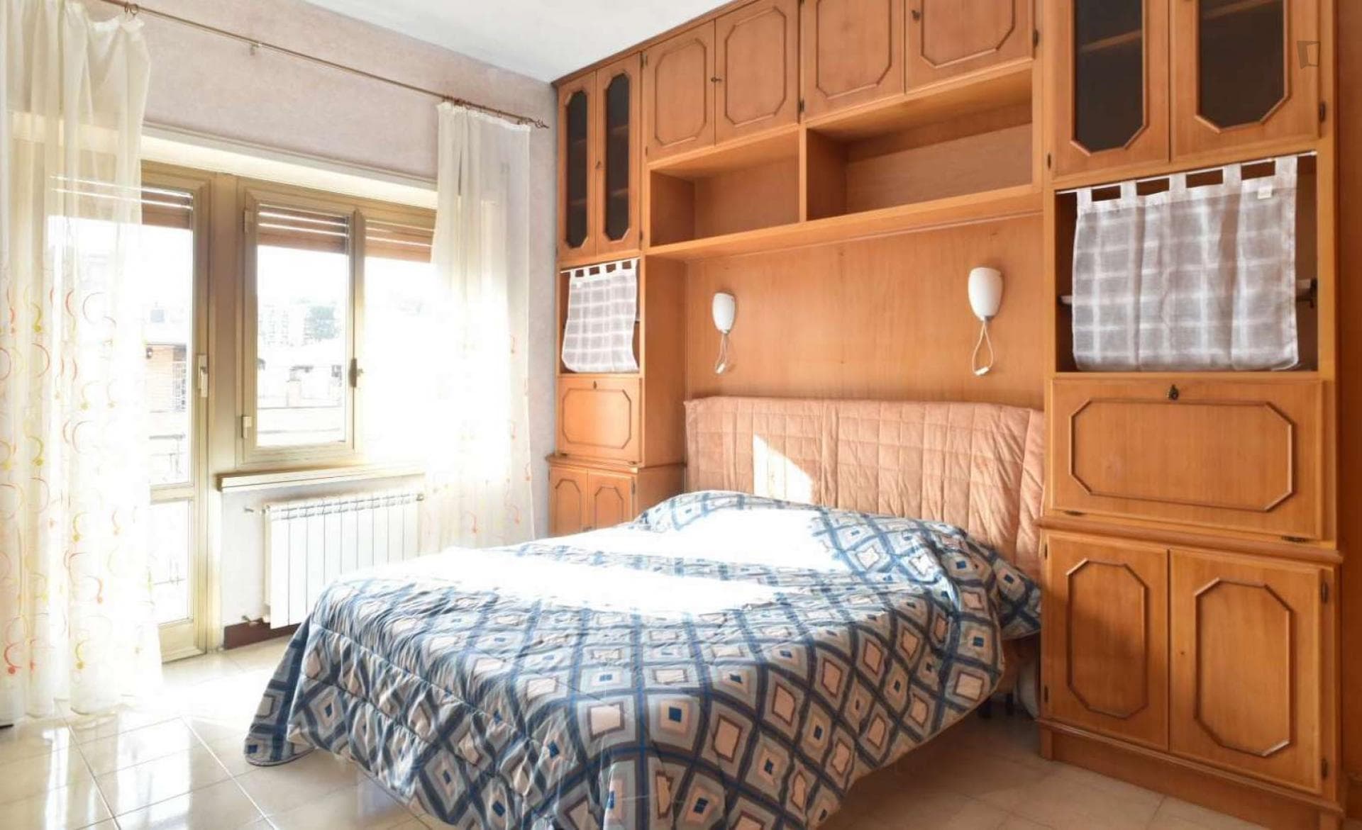 Appealing double bedroom in well-connected Quartiere XI Portuense photo 1