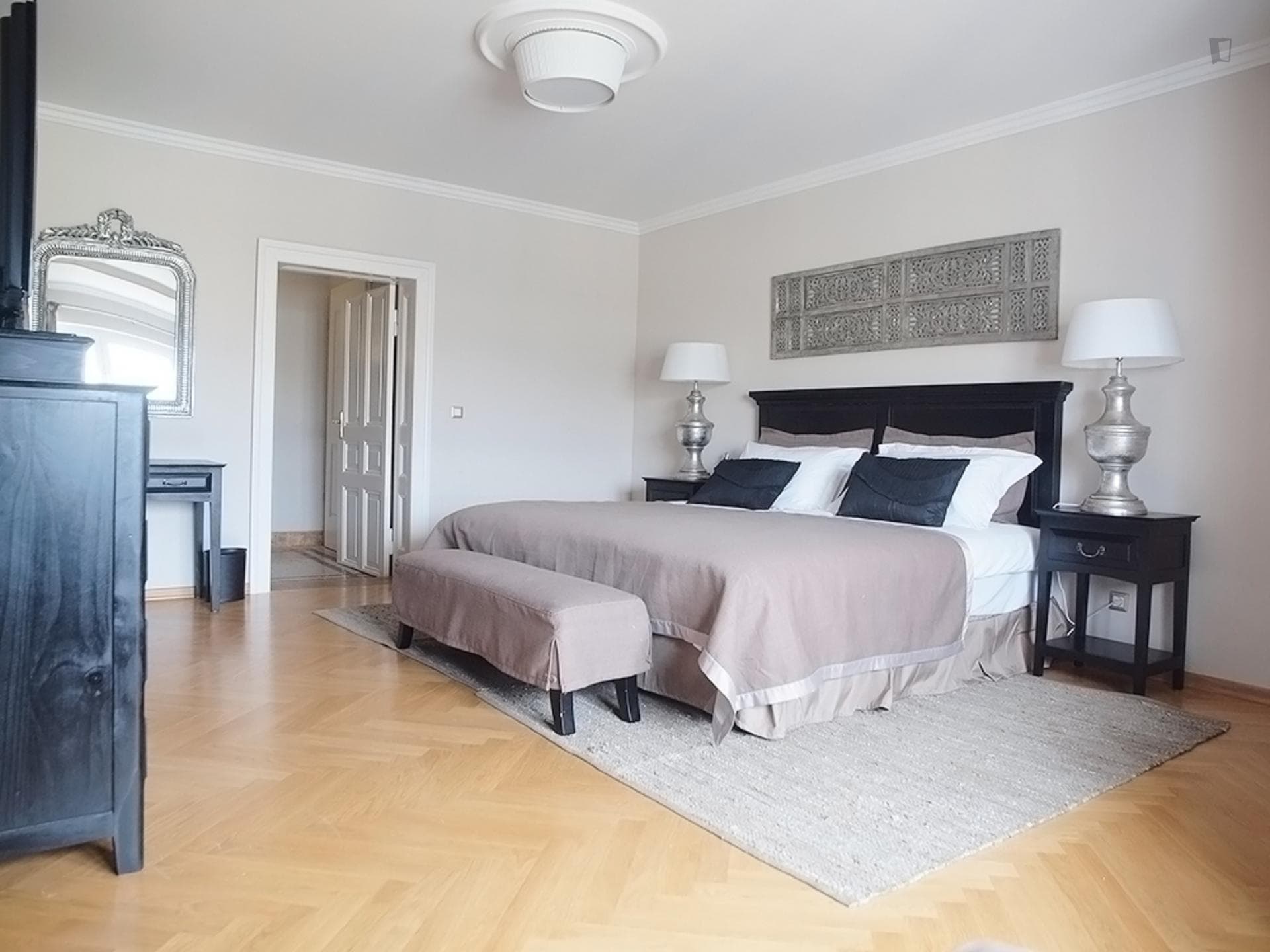 Spacious 2-bedroom flat in Schöneberg photo 1