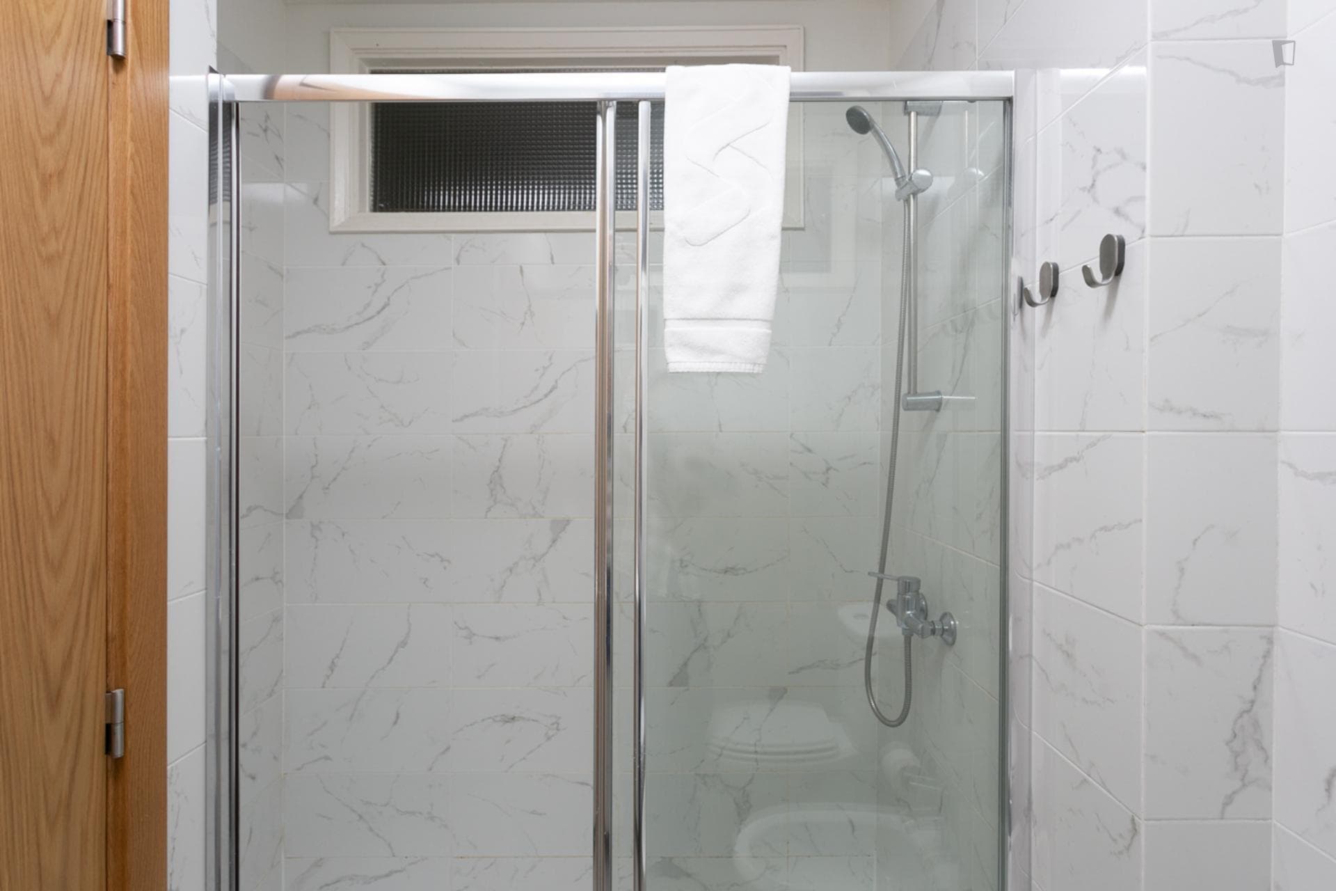 A Modern Homely 3 Bedroom w/ Elevator near Boavista, Porto photo 1