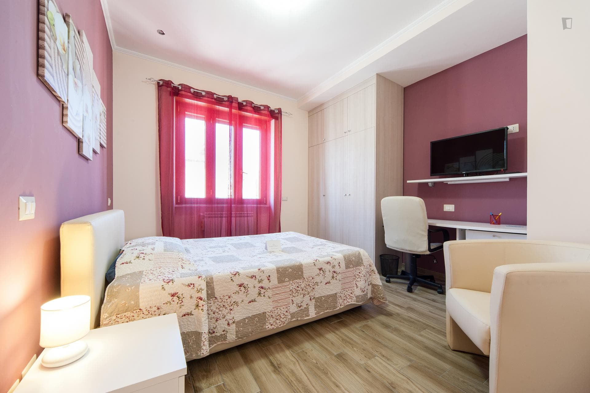 Splendind double ensuite bedroom in Torre Gaia photo 1