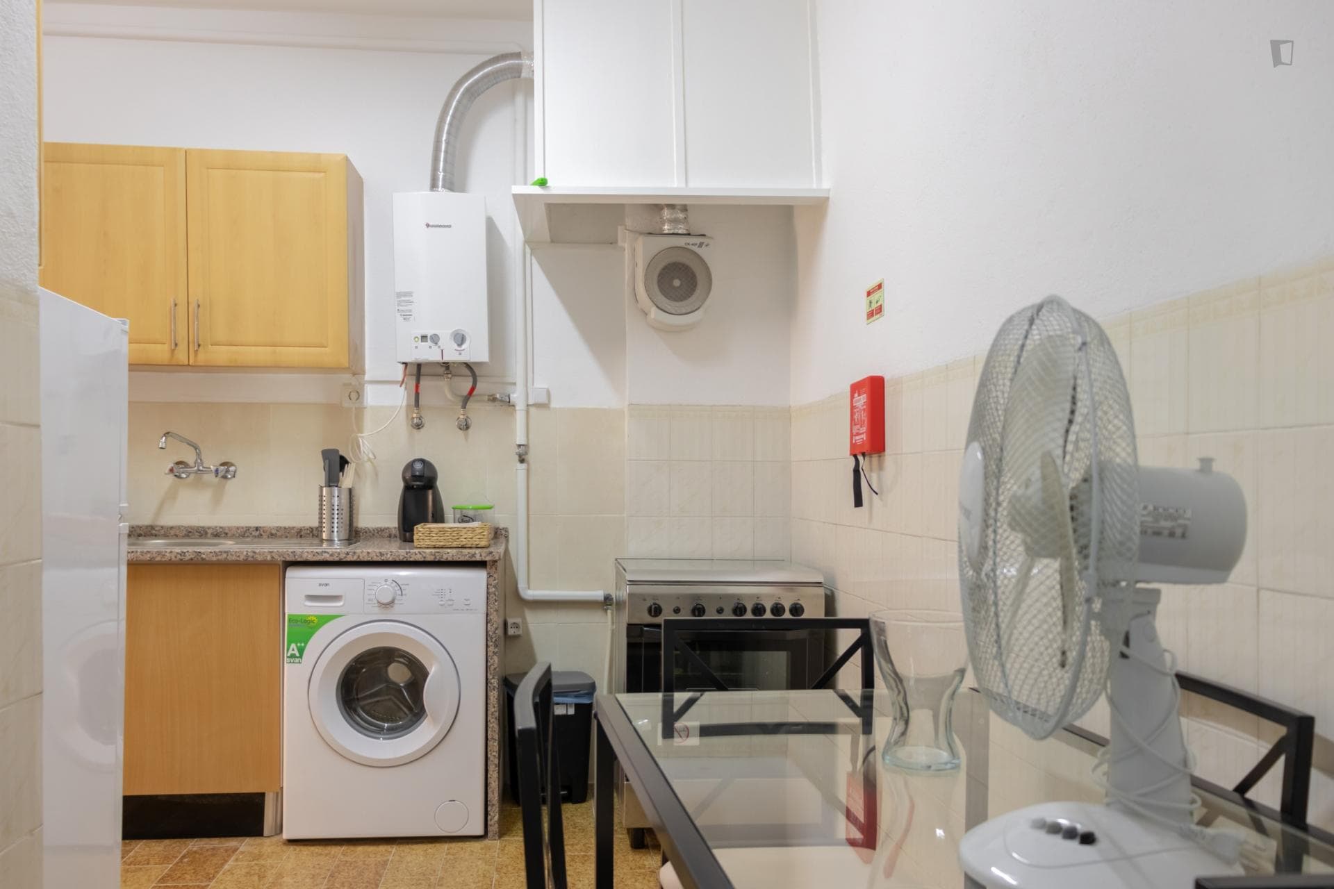 Stunning 2-bedroom apartment in trendy Martim Moniz photo 1