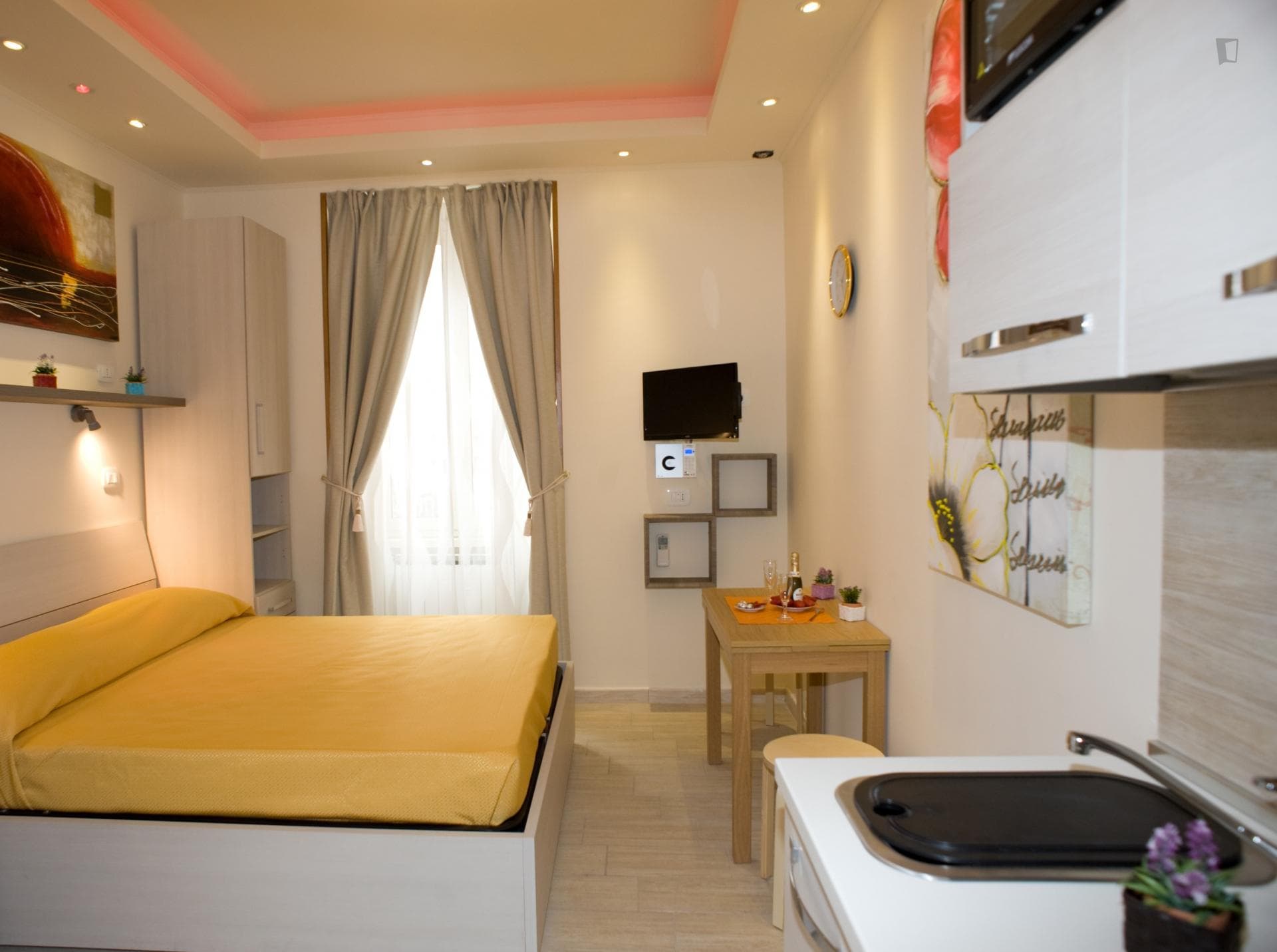 Comfy studio close to Ponte Lungo metro station photo 1