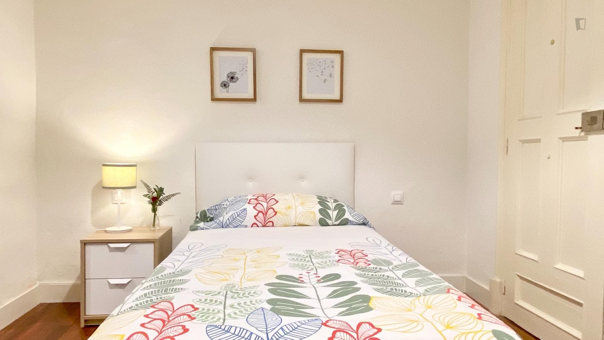 Single bedroom in a 5-bedroom apartment near Abando metro station photo 1