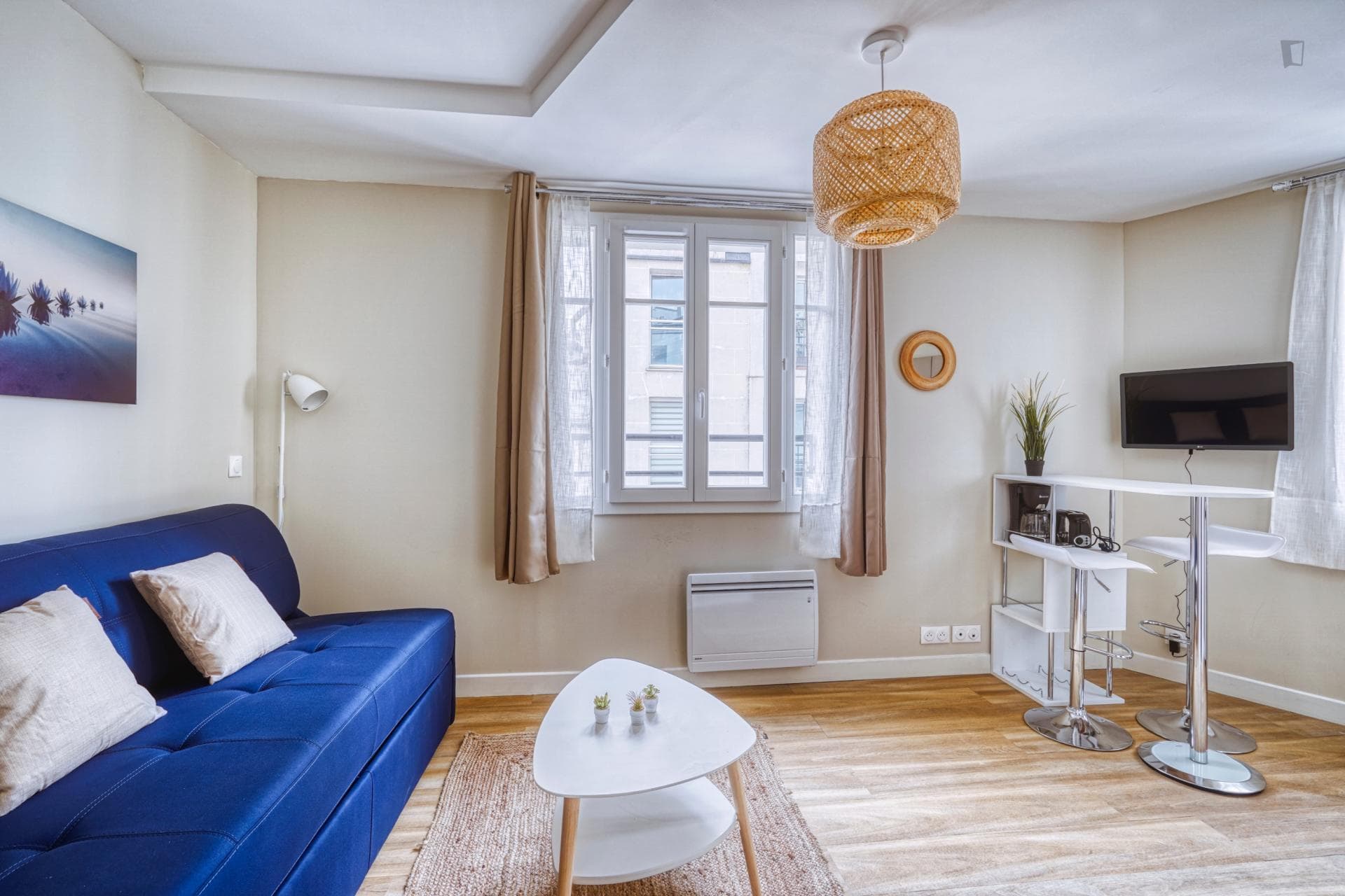 Alluring studio near Vaugirard Montparnasse 3 train station photo 1