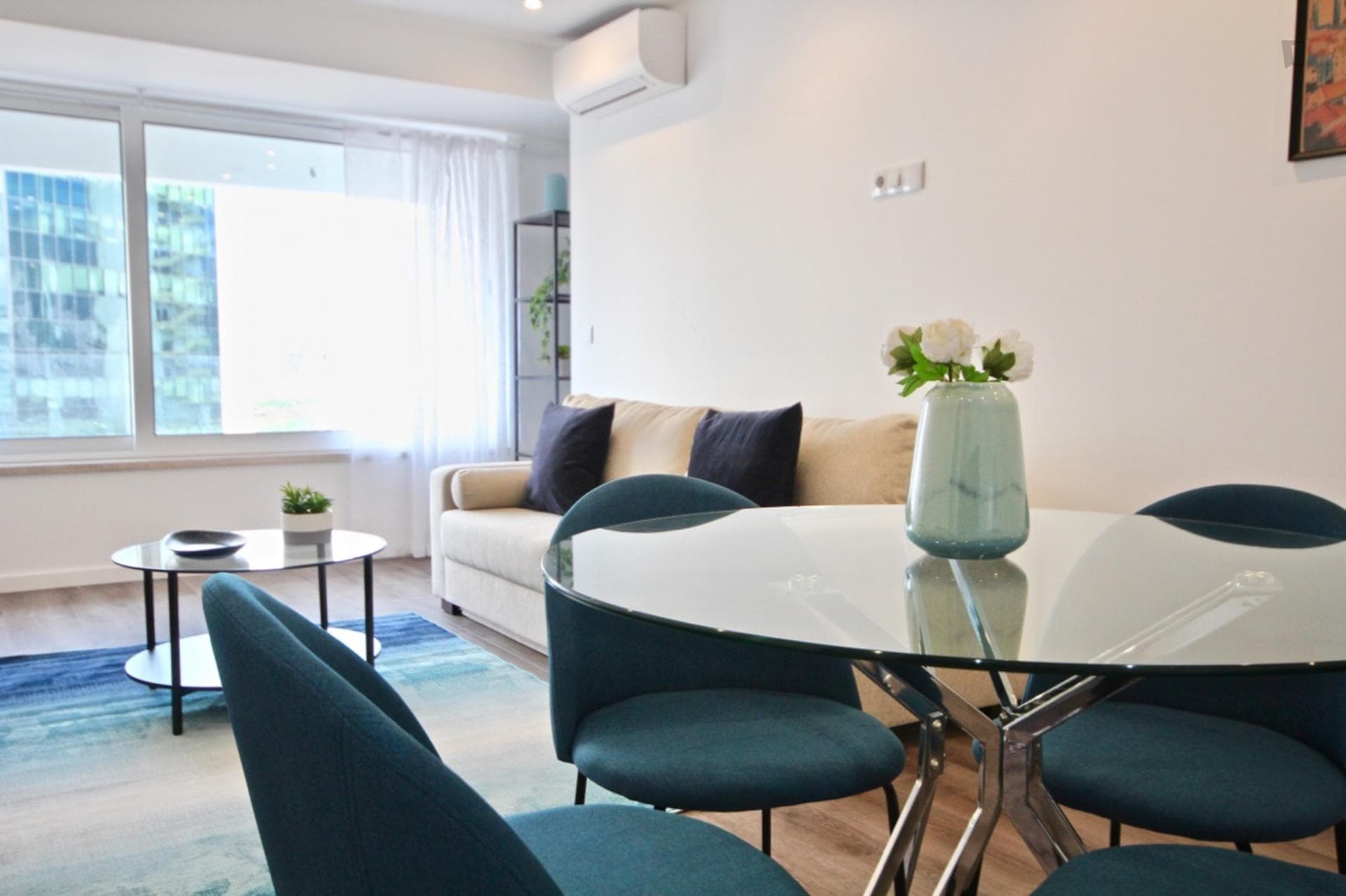 Amazing 1-bedroom apartment nearJardim da Amnistia Internacional park photo 1