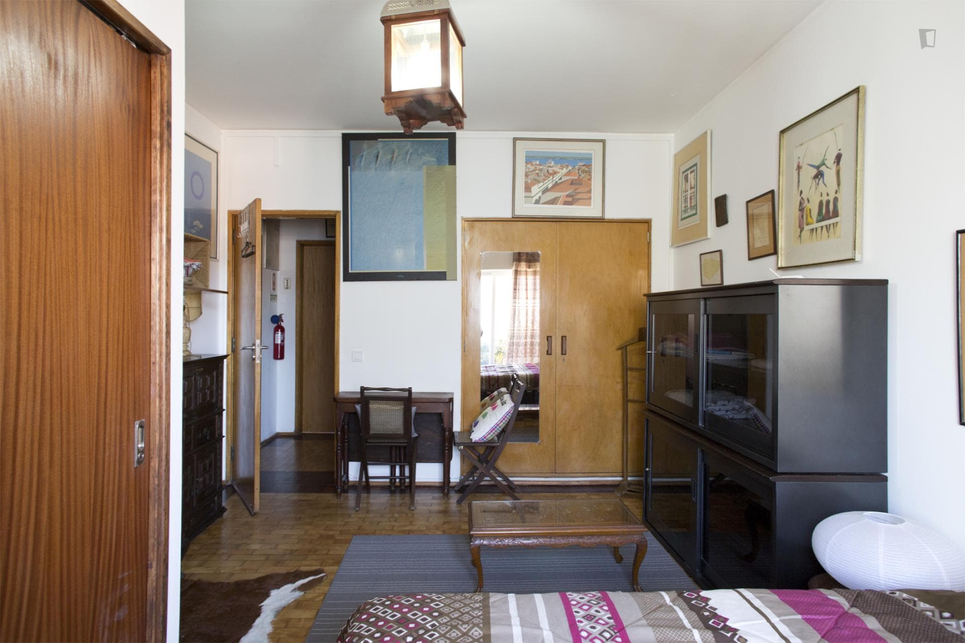 Double bedroom with a private W/C photo 1