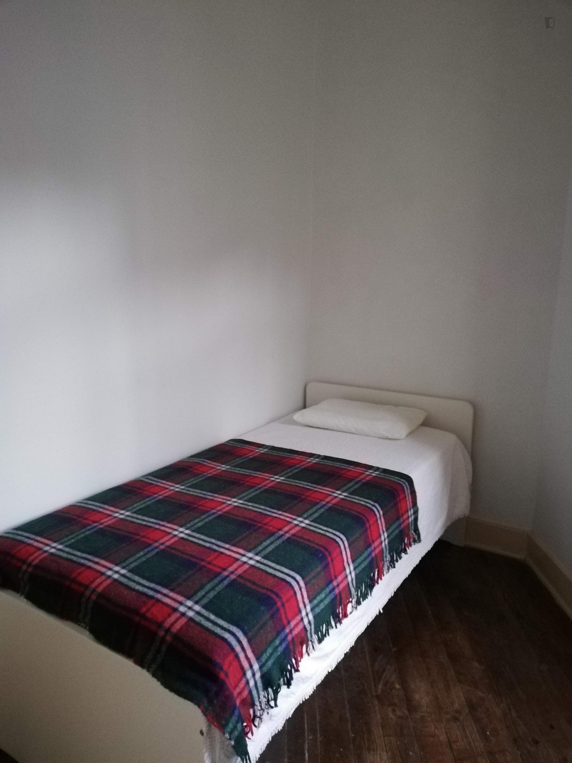 Cozy single bedroom near Alameda metro station photo 1