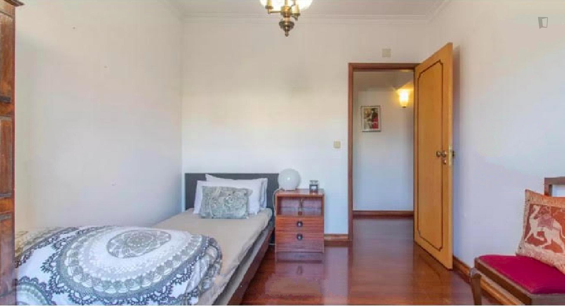 Double Bedroom close to Nova SBE photo 1