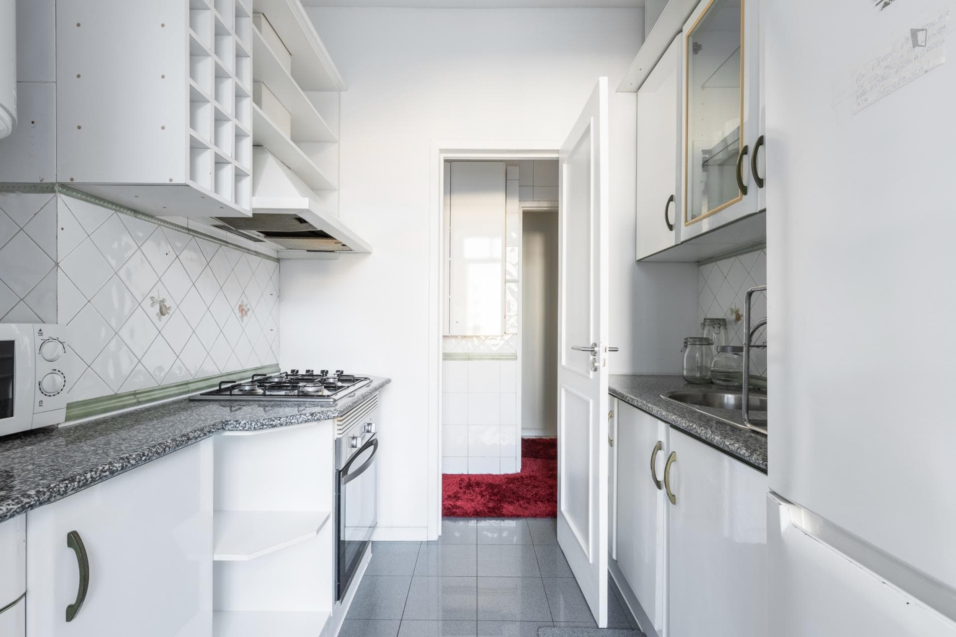 Cosy and pleasant modern double bedroom with window near IST/ Campo Pequeno photo 1