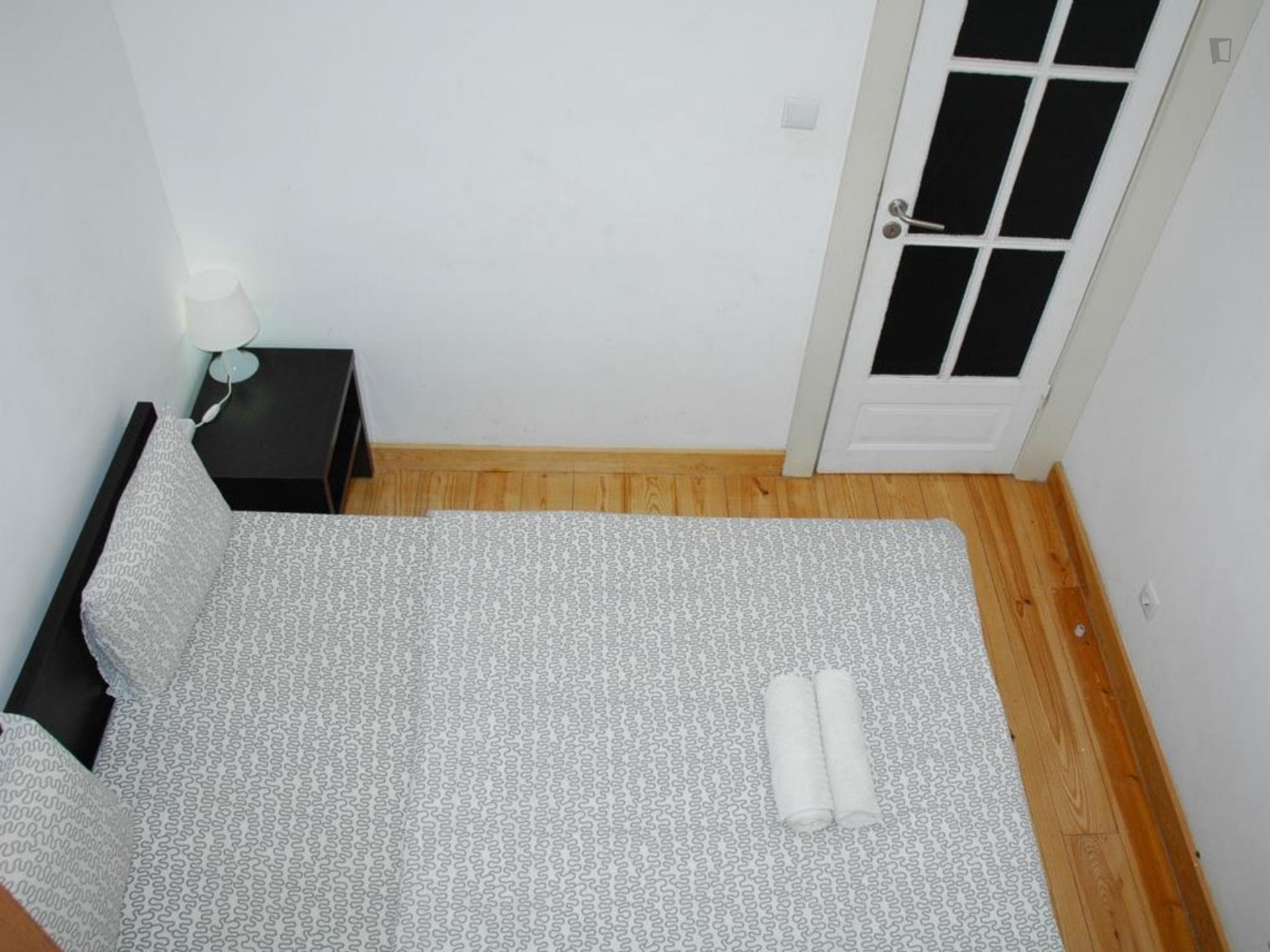 Homely double bedroom in in the heart of Lisbon photo 1
