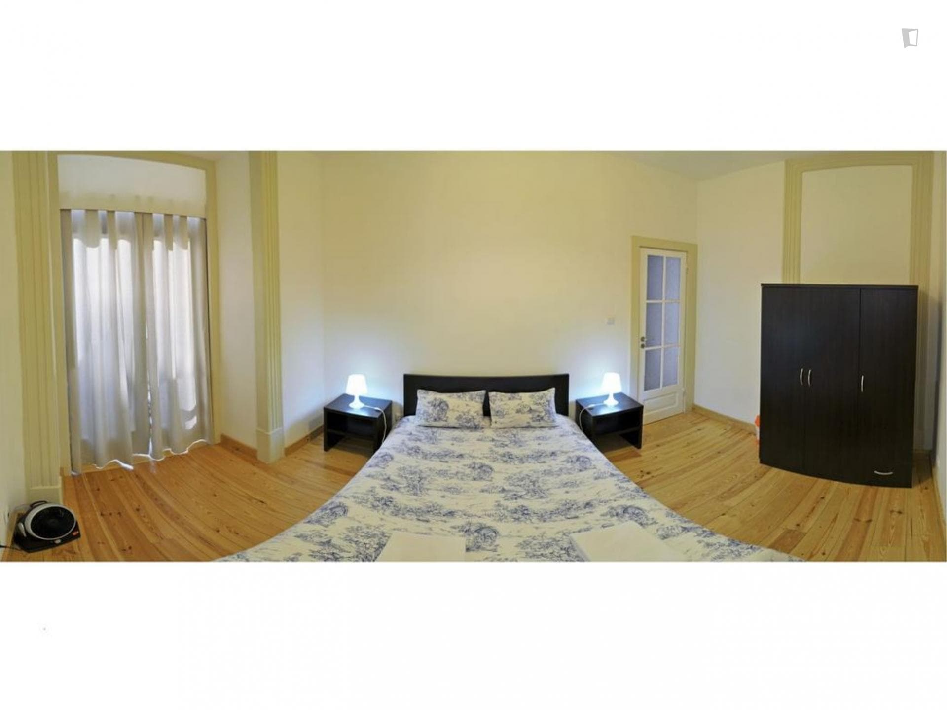 Charming double bedroom in the heart of Lisbon photo 1